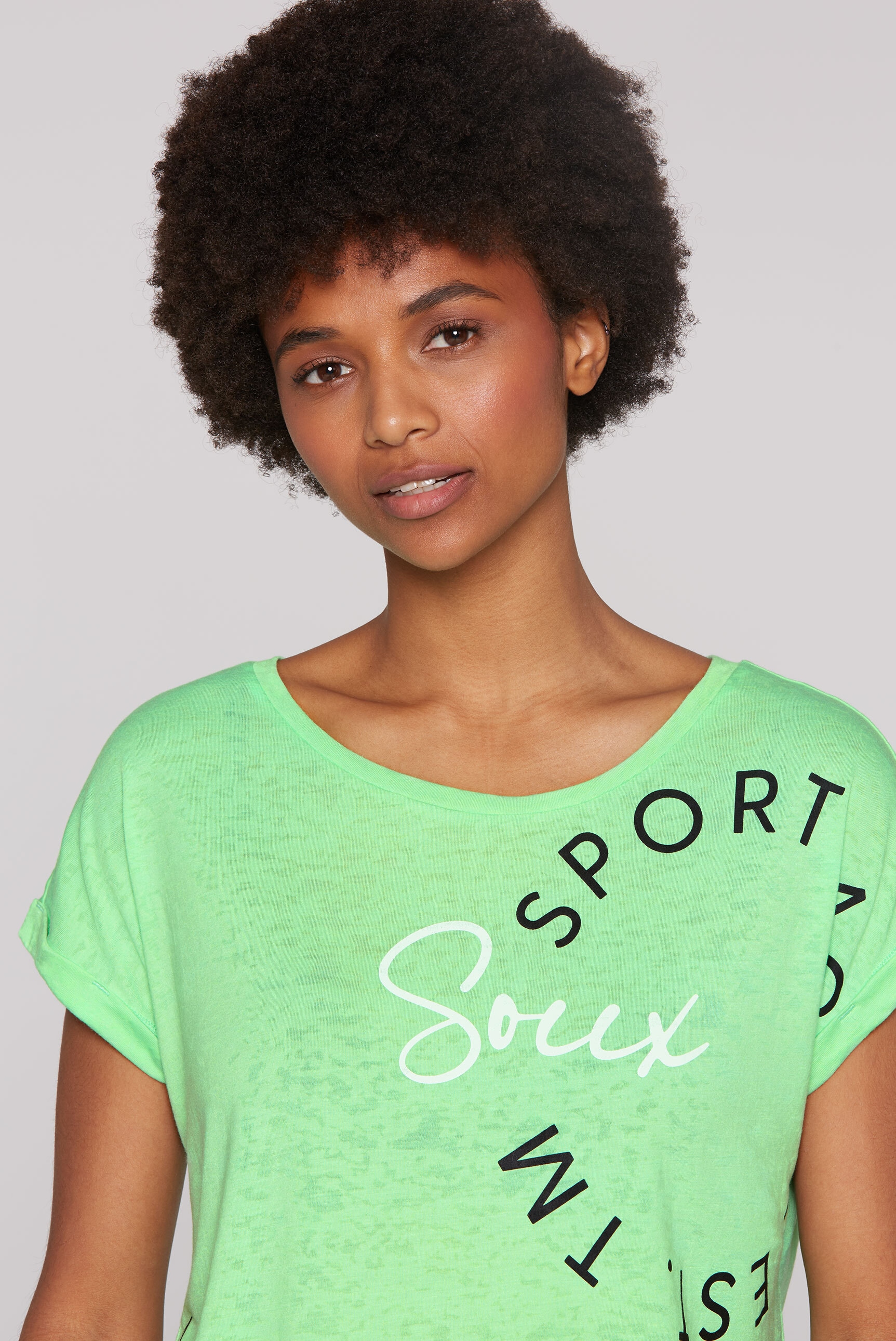 SOCCX Rundhalsshirt, mit fixierten Turn-Up-Ärmeln