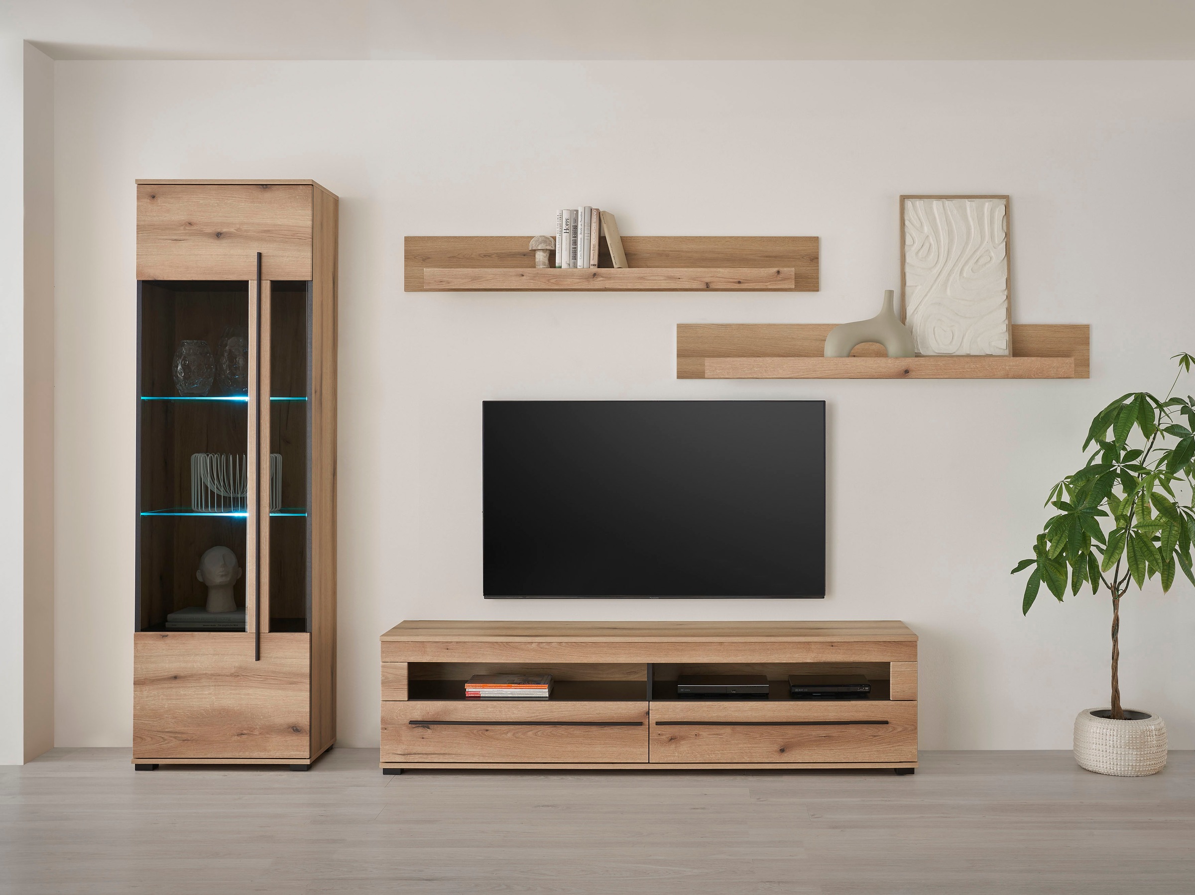 INOSIGN Wohnwand »Cantara, moderne Anbauwand, Wohnzimmer-Set, in Eiche Evoke oder Weiß«, (Set), enthält eine Vitrine, ein Lowboard und zwei Wandboards