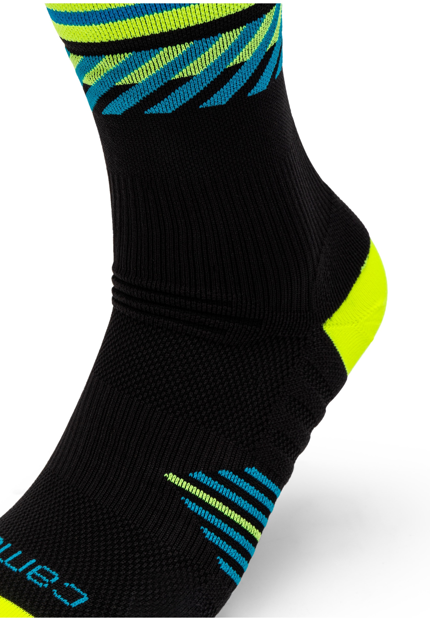 Camano Socken »Sportsocke 3er Pack« 3er Pack Sportsocken mit optimalem Fußklima dank Mesheinsätzen