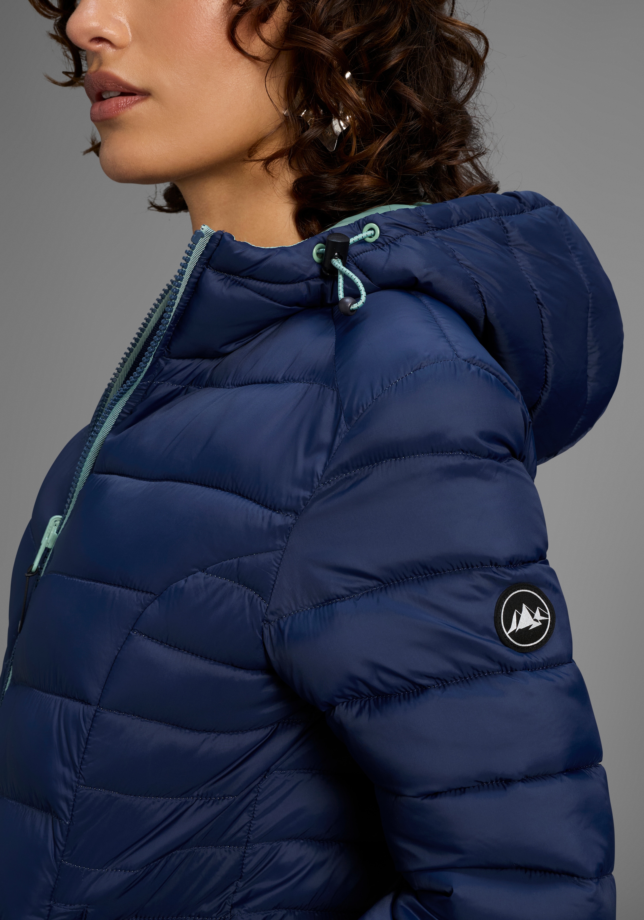 Polarino Steppjacke, mit Kapuze, für kühle Tage, aus leichtem Webmaterial, wasserabweisend