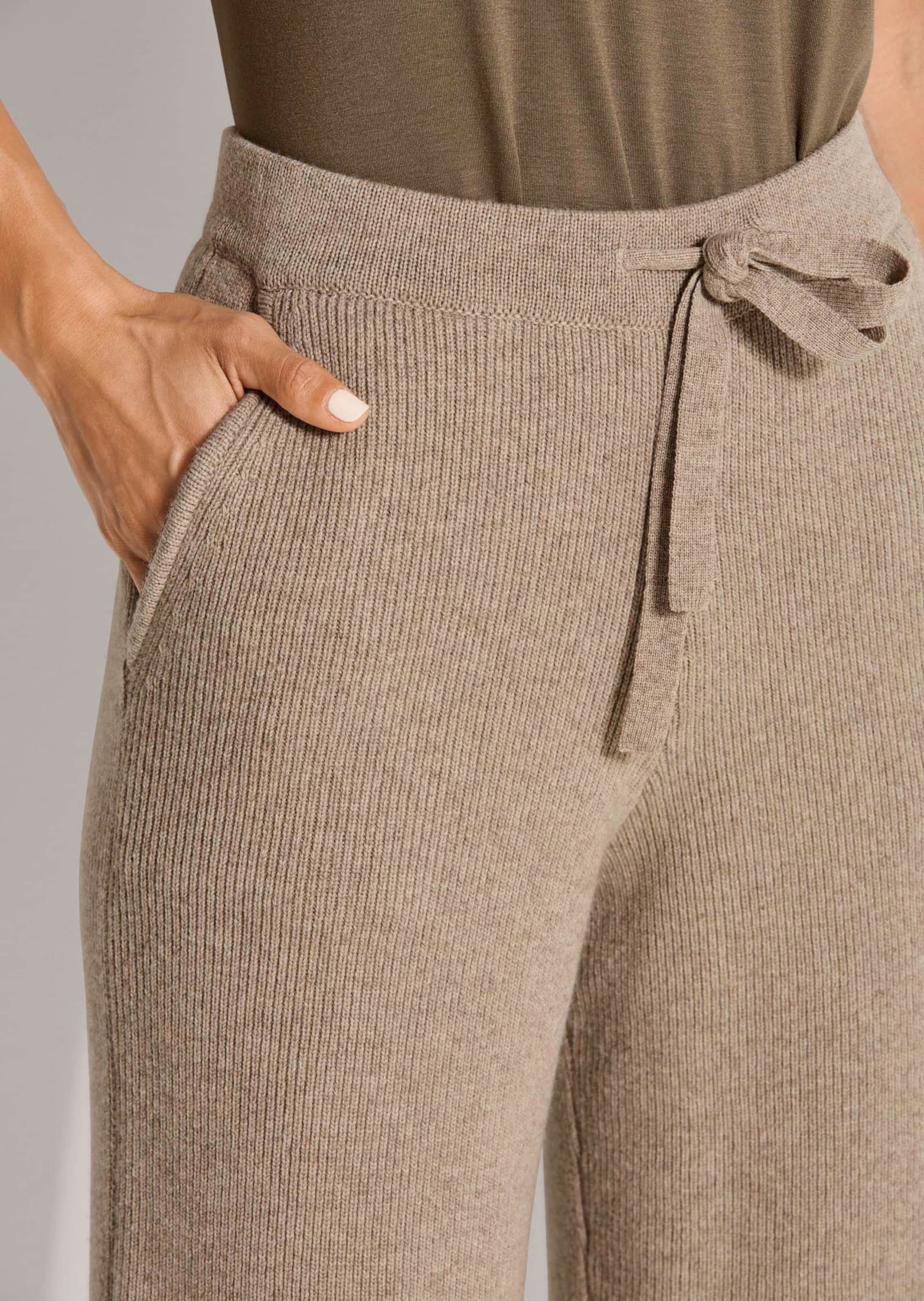 MADELEINE Schlupfhose »Hose Weite Strick-Hose mit Bindeband«