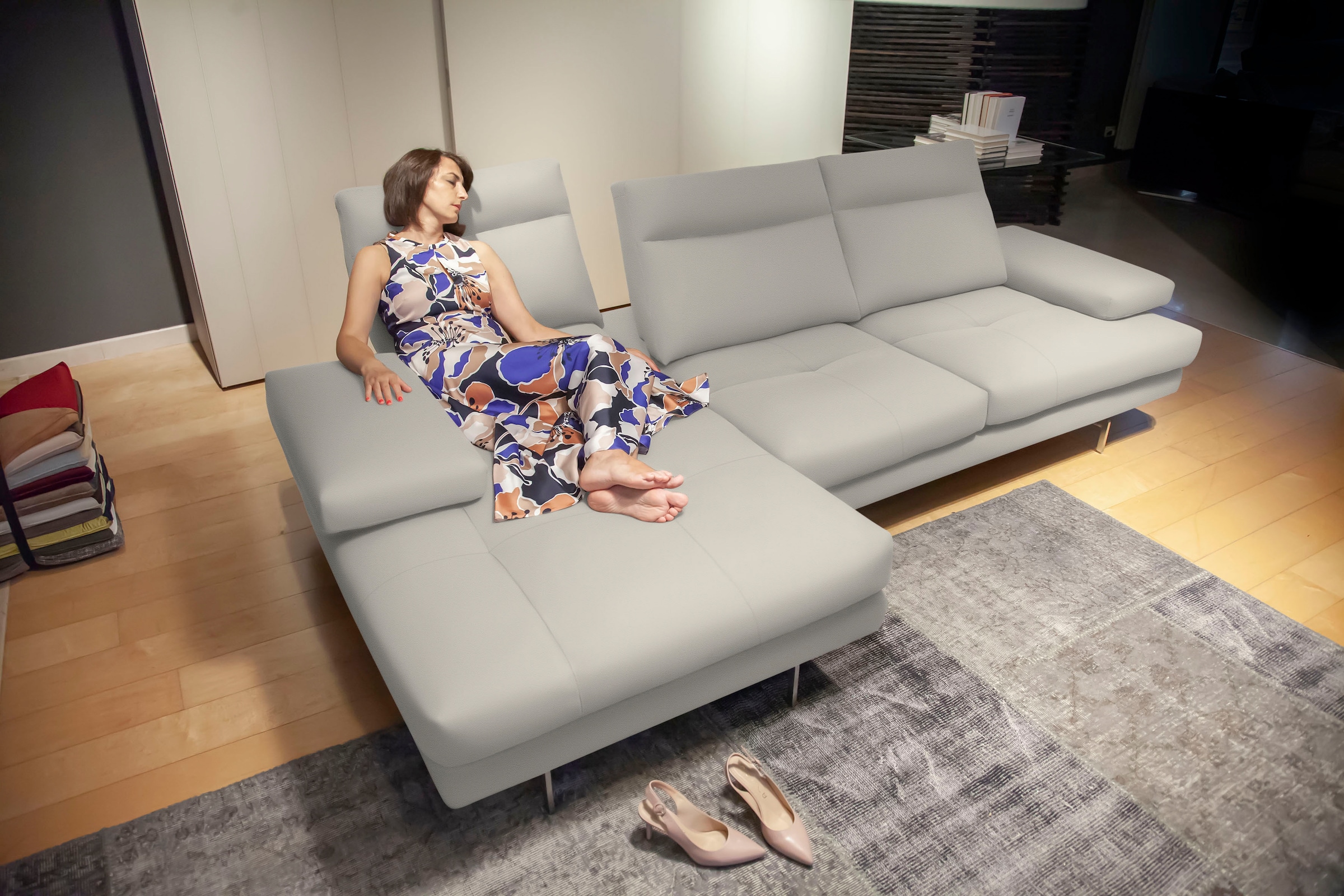 Ecksofa CALIA ITALIA "Toby Wing, B/T: 278/153 cm, Designsofa mit hohem Sitzkomfort, L-Form", weiß (tortora bull), B:278cm H:90cm T:153cm, Leder BULL (100% Leder), Sofas, Ecksofa, inklusive Sitztiefenverstellung, Füße in chrom glänzend