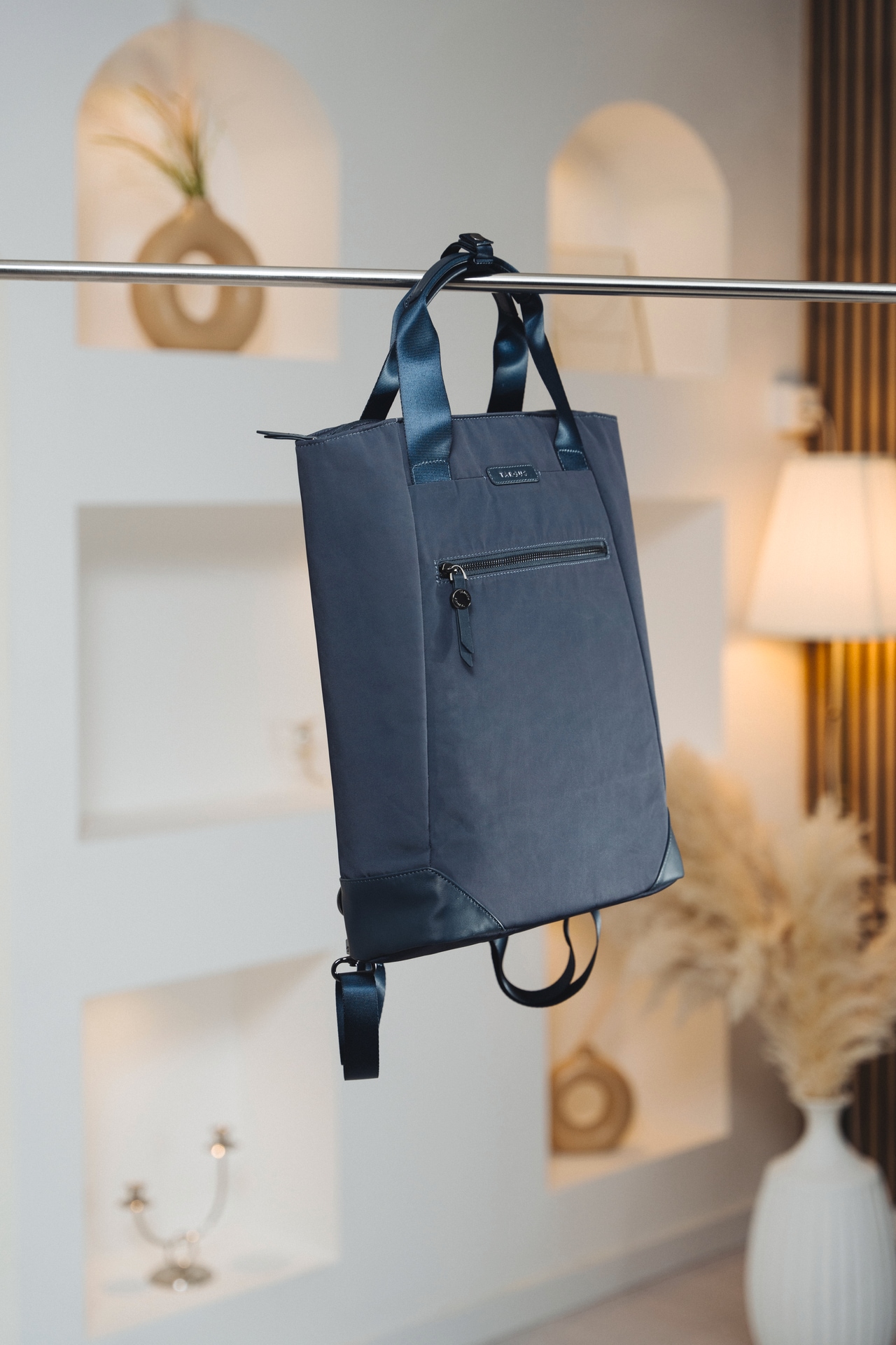 Targus Laptoprucksack »Avila Convertible 15-16«, wasserabweisendes Memory-Gewebe