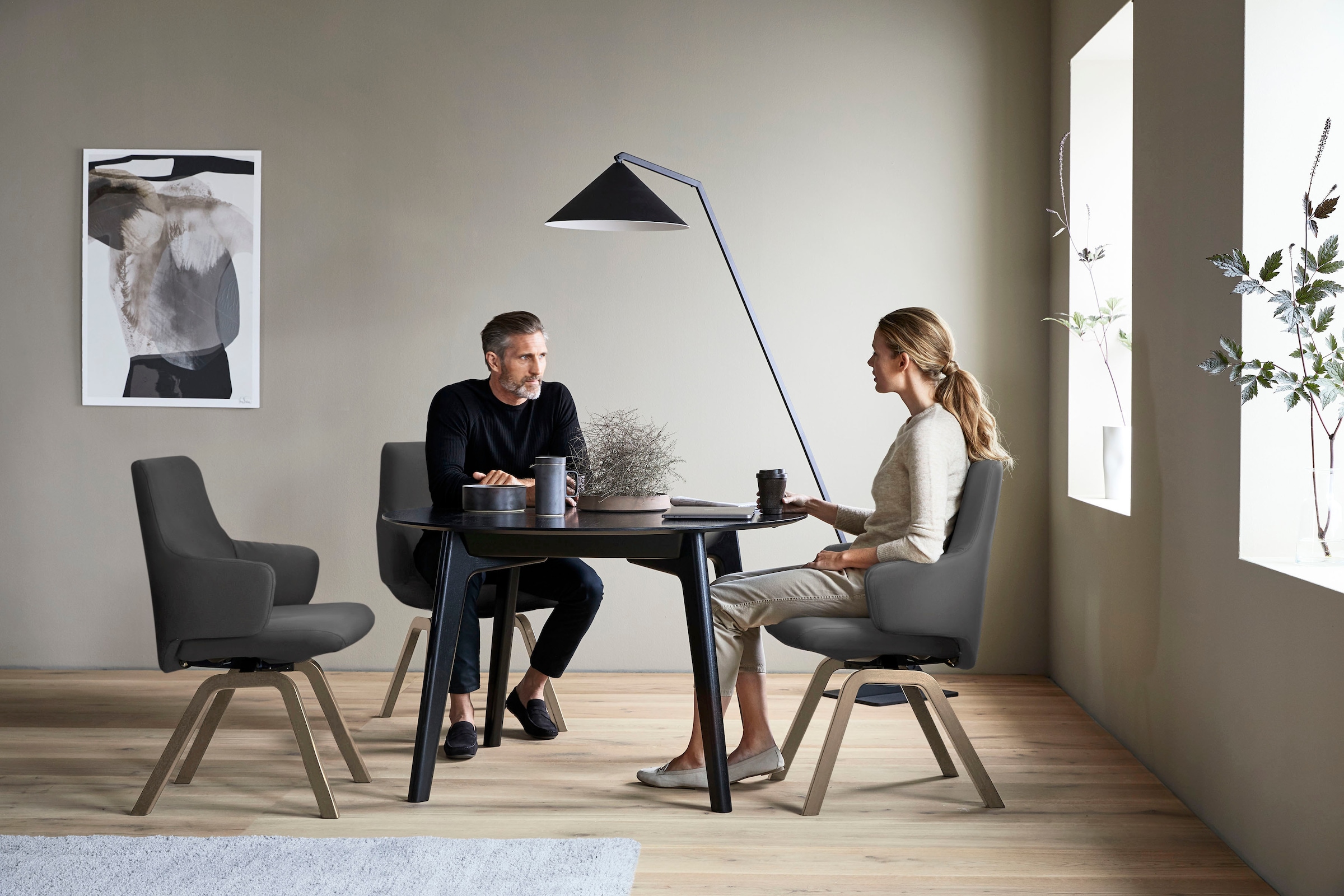 Stressless® Polsterstuhl »Laurel«, Leder PALOMA, Low Back mit Armlehne, Größe L, mit schräggestellten Beinen in Walnuss