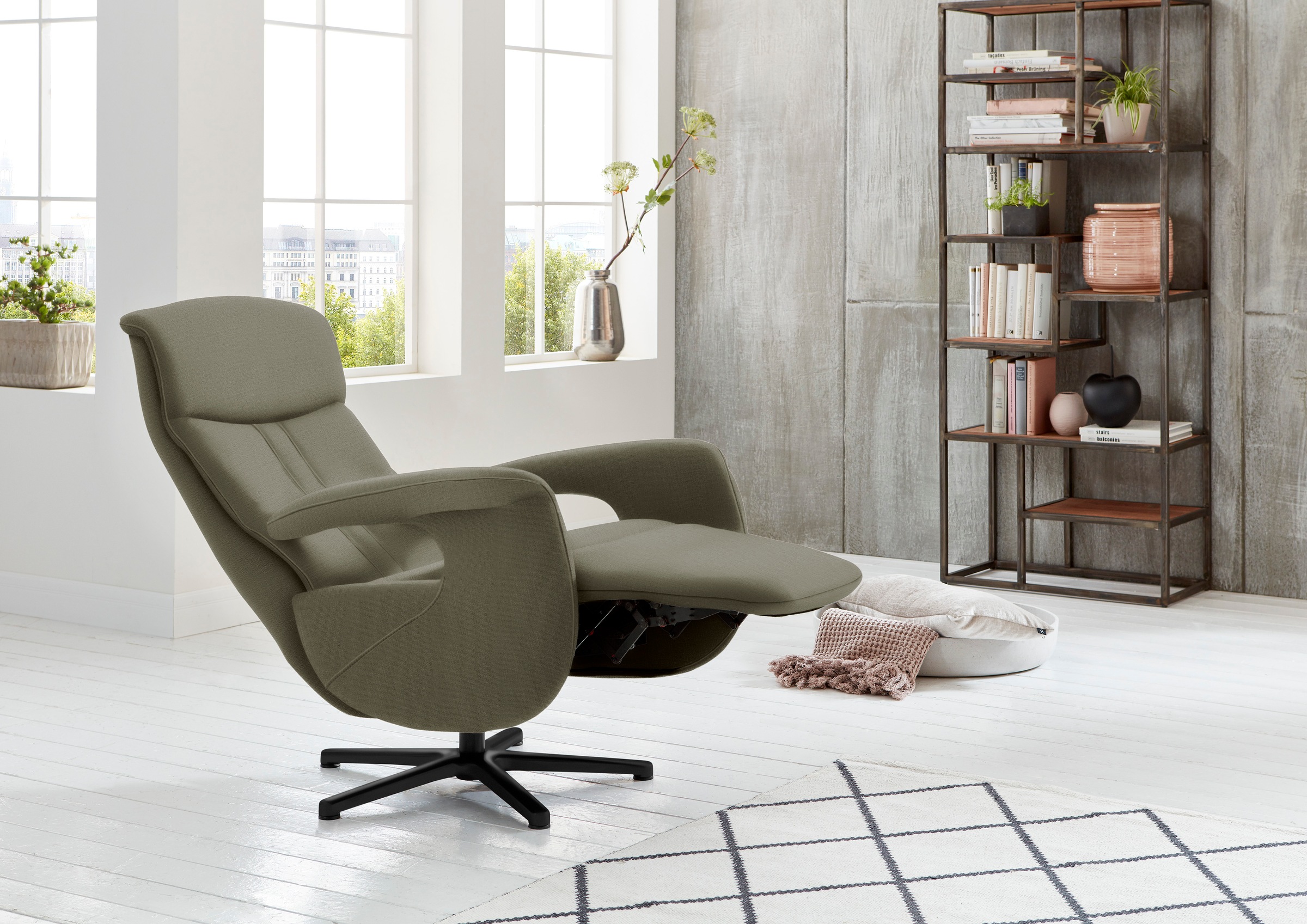 Die PlanBar Relaxsessel »MP-RS18073«, 360° drehbar, inkl. man. Kopfpolsterverstellung u. Relax-Funktion