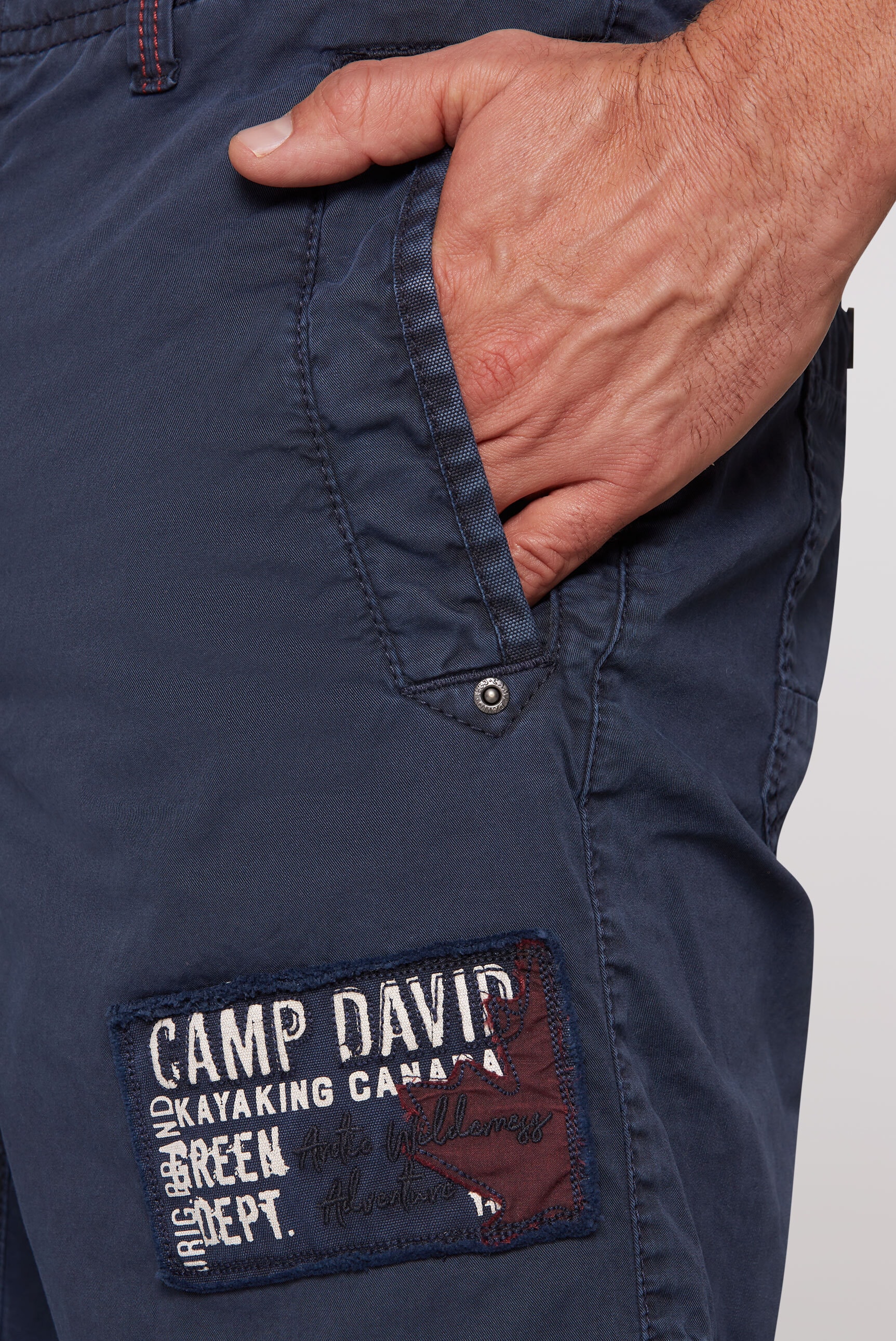 CAMP DAVID Shorts, mit Bindeband am Saum