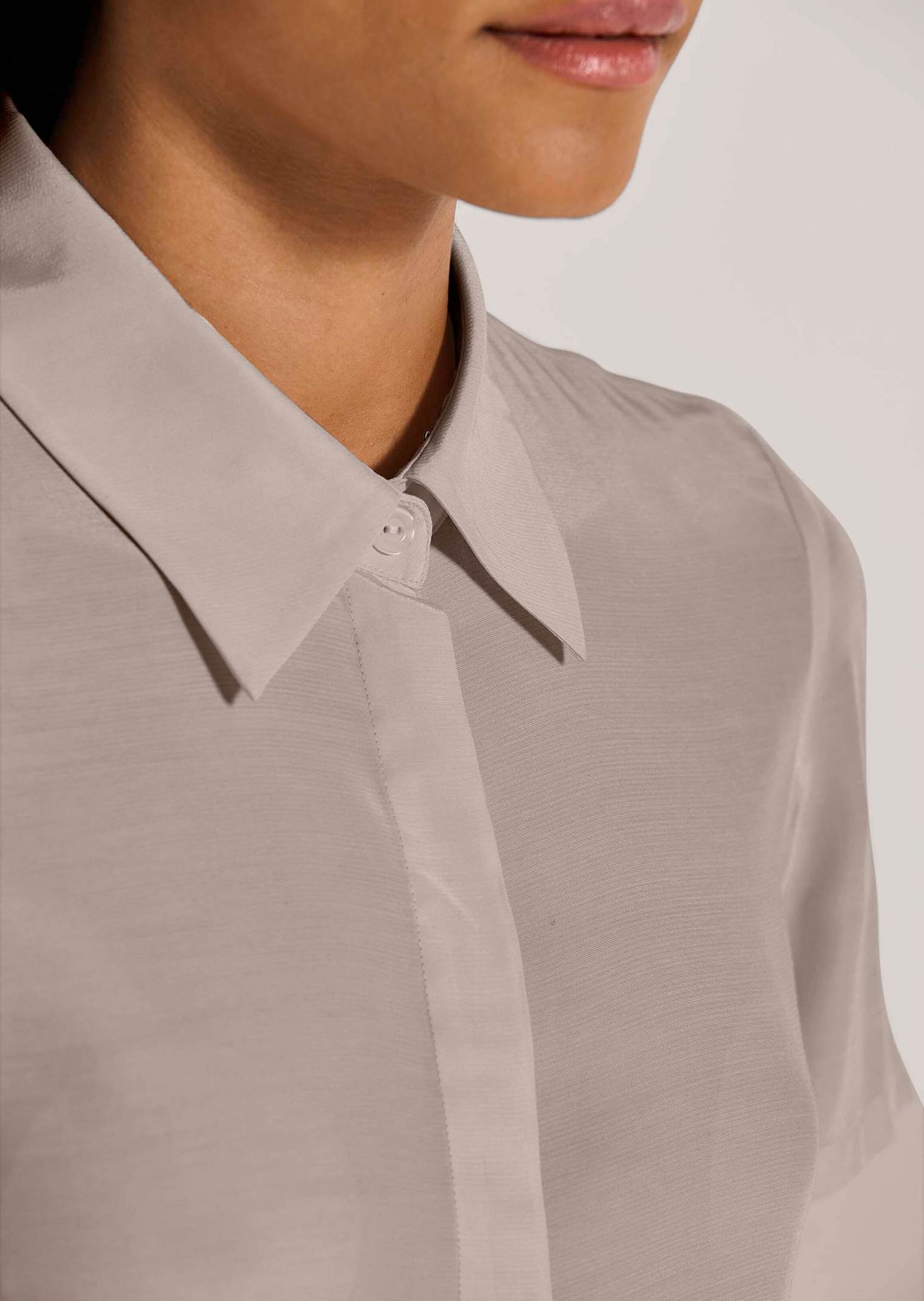 MADELEINE Kurzarmbluse »Bluse Kurzarm-Bluse aus Viskose«