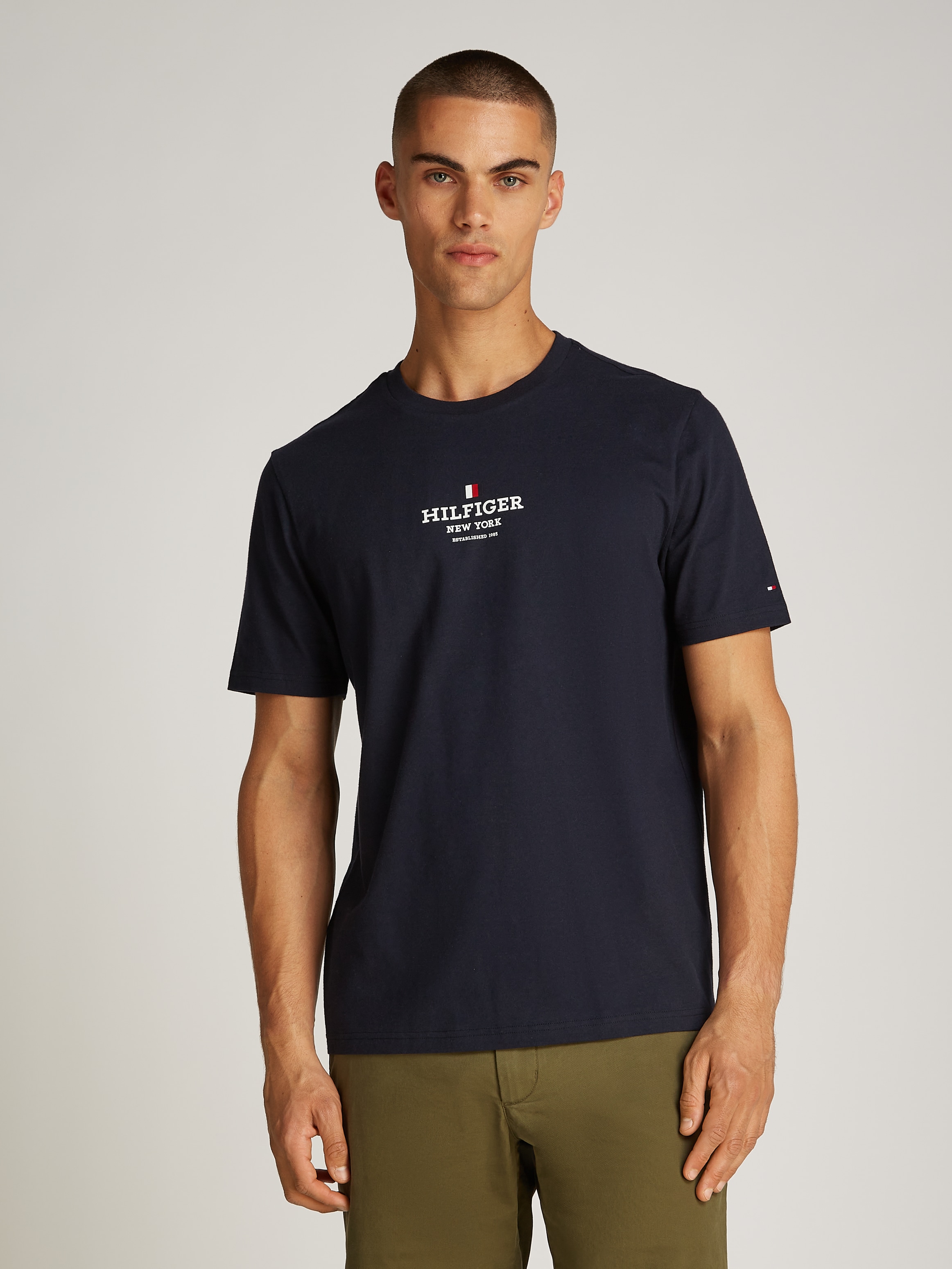 Tommy Hilfiger T-Shirt "RWB HILFIGER TEE", Logoprint auf der Brust günstig online kaufen