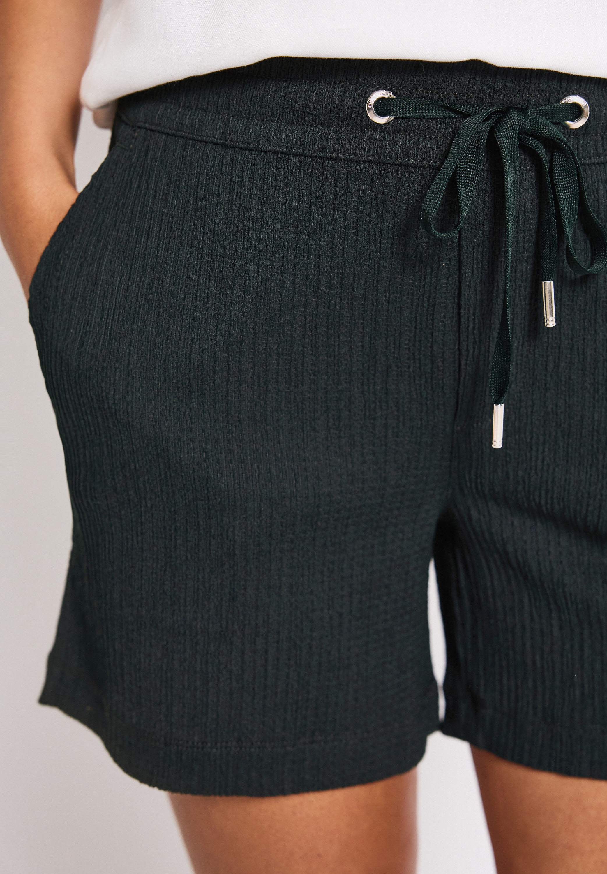 STREET ONE Shorts, Sommerhose mit Struktur