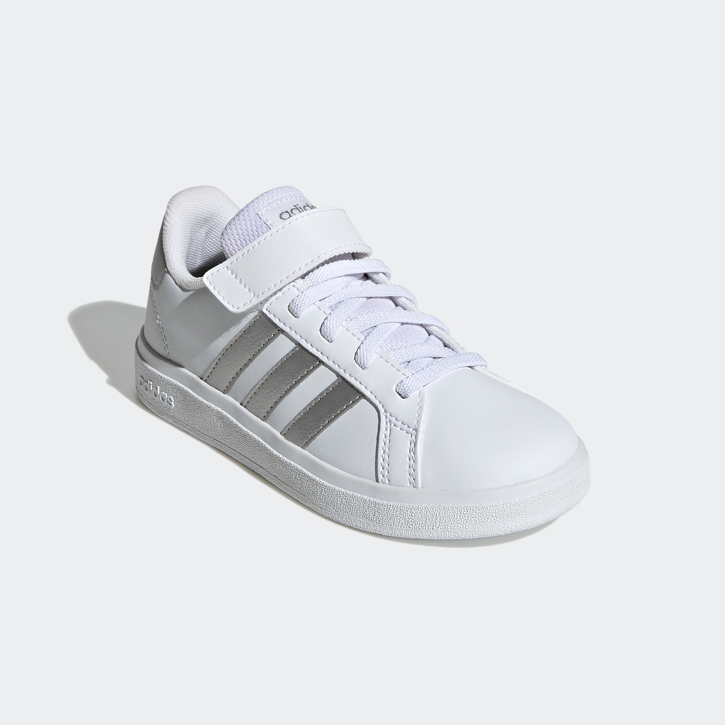 adidas Sportswear Klettschuh "GRAND COURT COURT ELASTIC LACE AND TOP STRAP", Design auf den Spuren des adidas Superstar