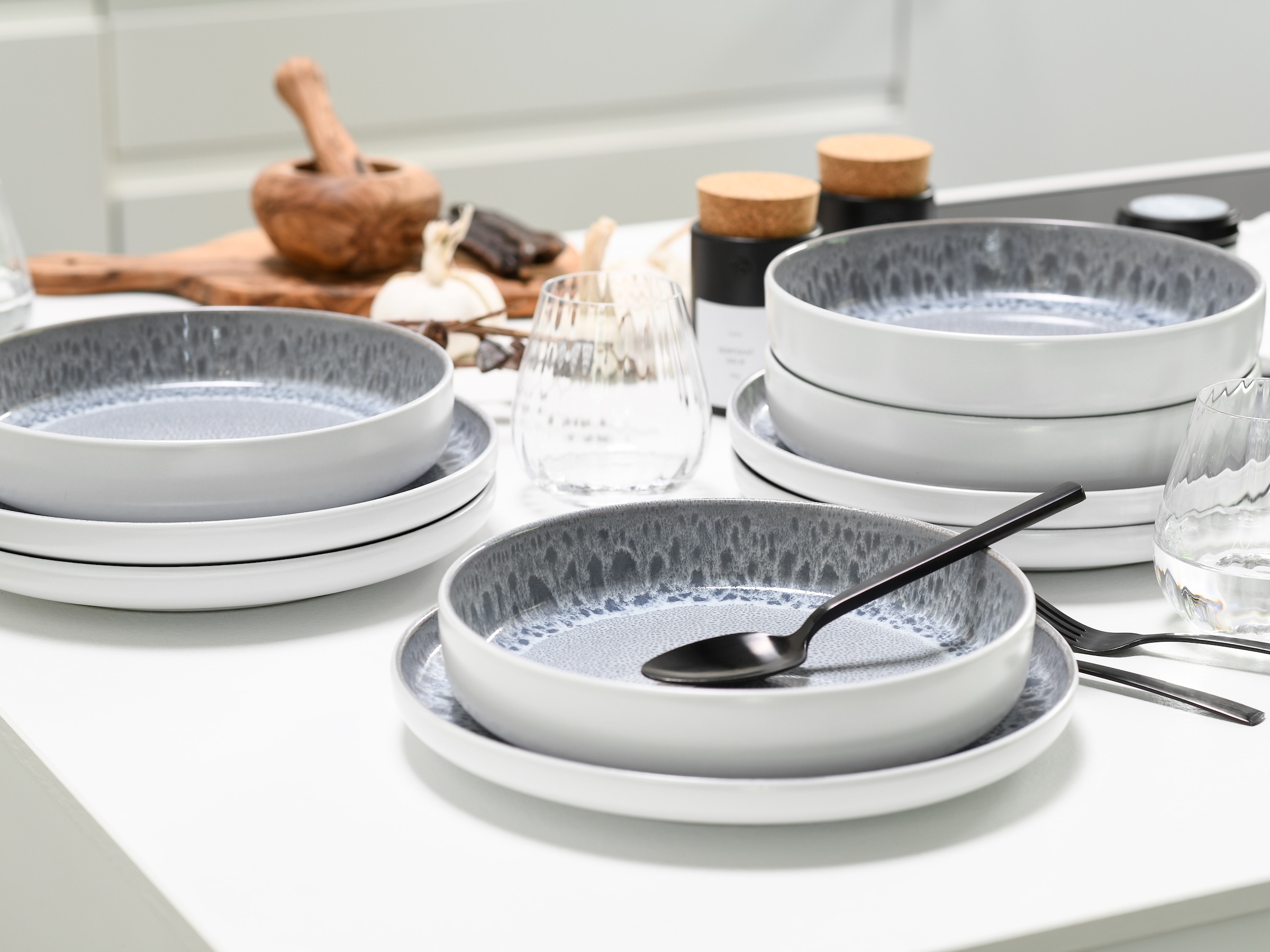 OTTO home Tafelservice »Teller Set, modernes Geschirr-Set, Service Lykk« hohe Haltbarkeit, spülmaschinen- & mikrowellengeeignet, Reaktivglasur