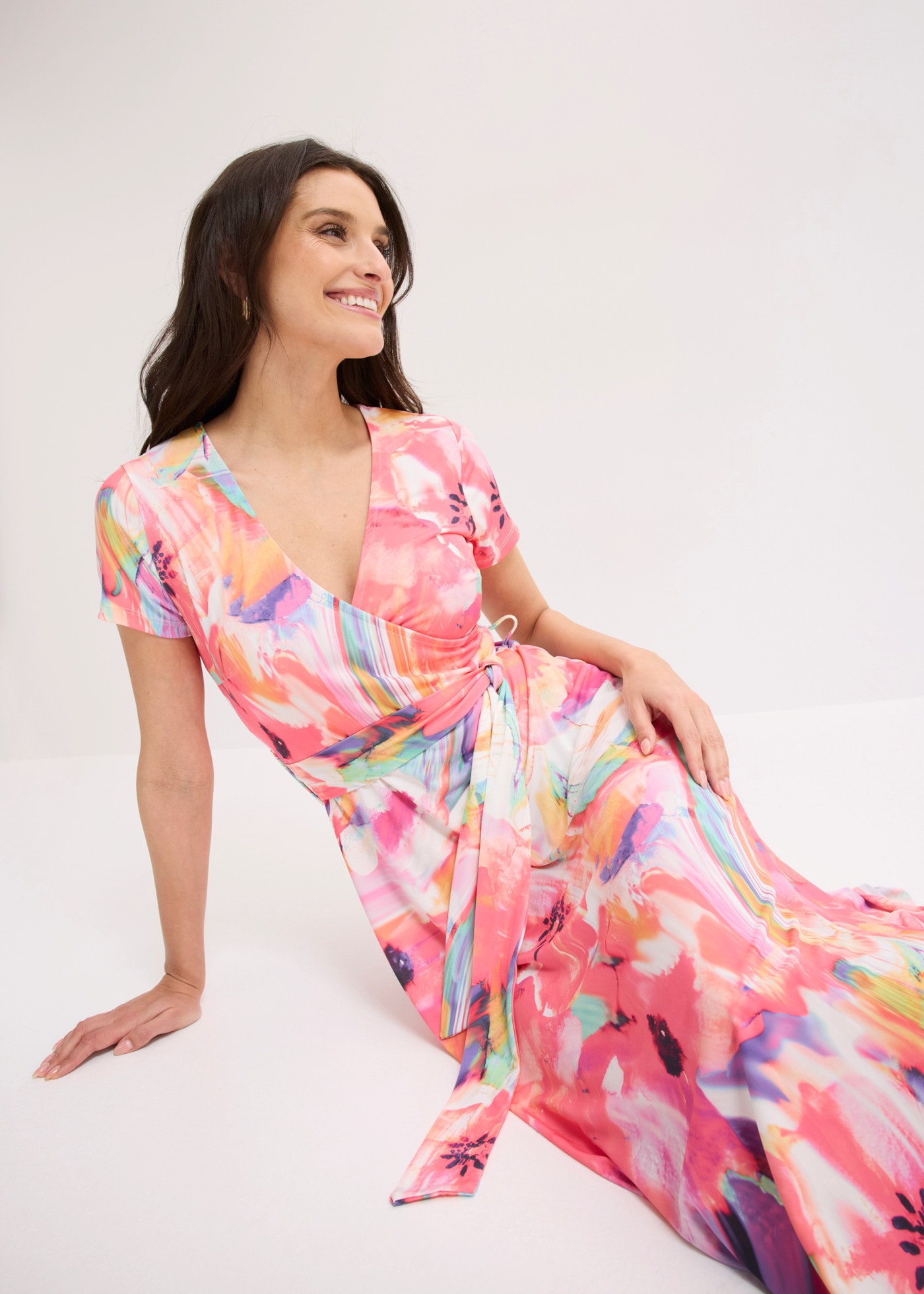 bonprix Maxikleid farbenfrohes Muster, leichtes Material aus Polyester und Elasthan