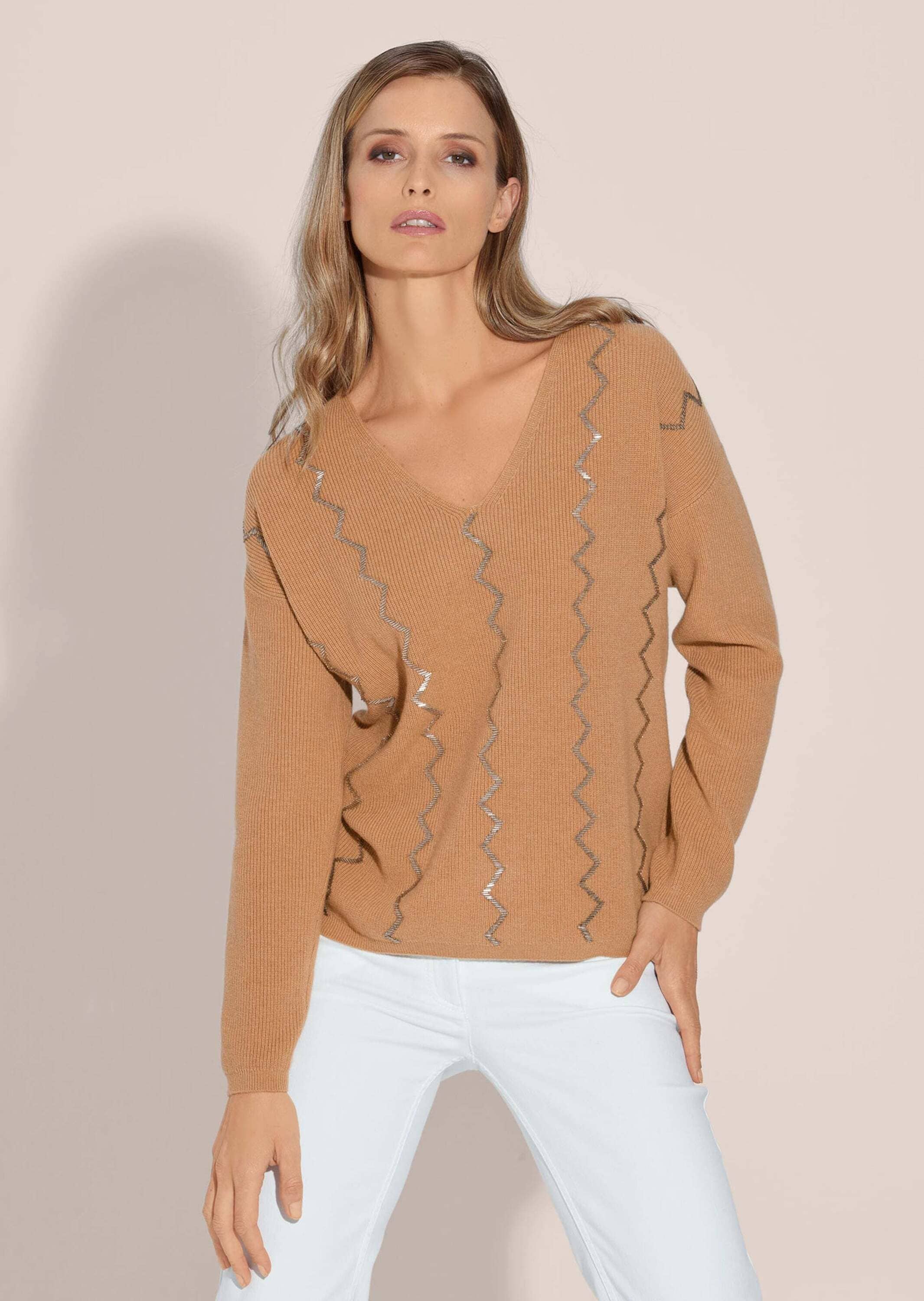 MADELEINE Longpullover "Pullover Oversize-Pullover mit aufwändiger Dekoration"