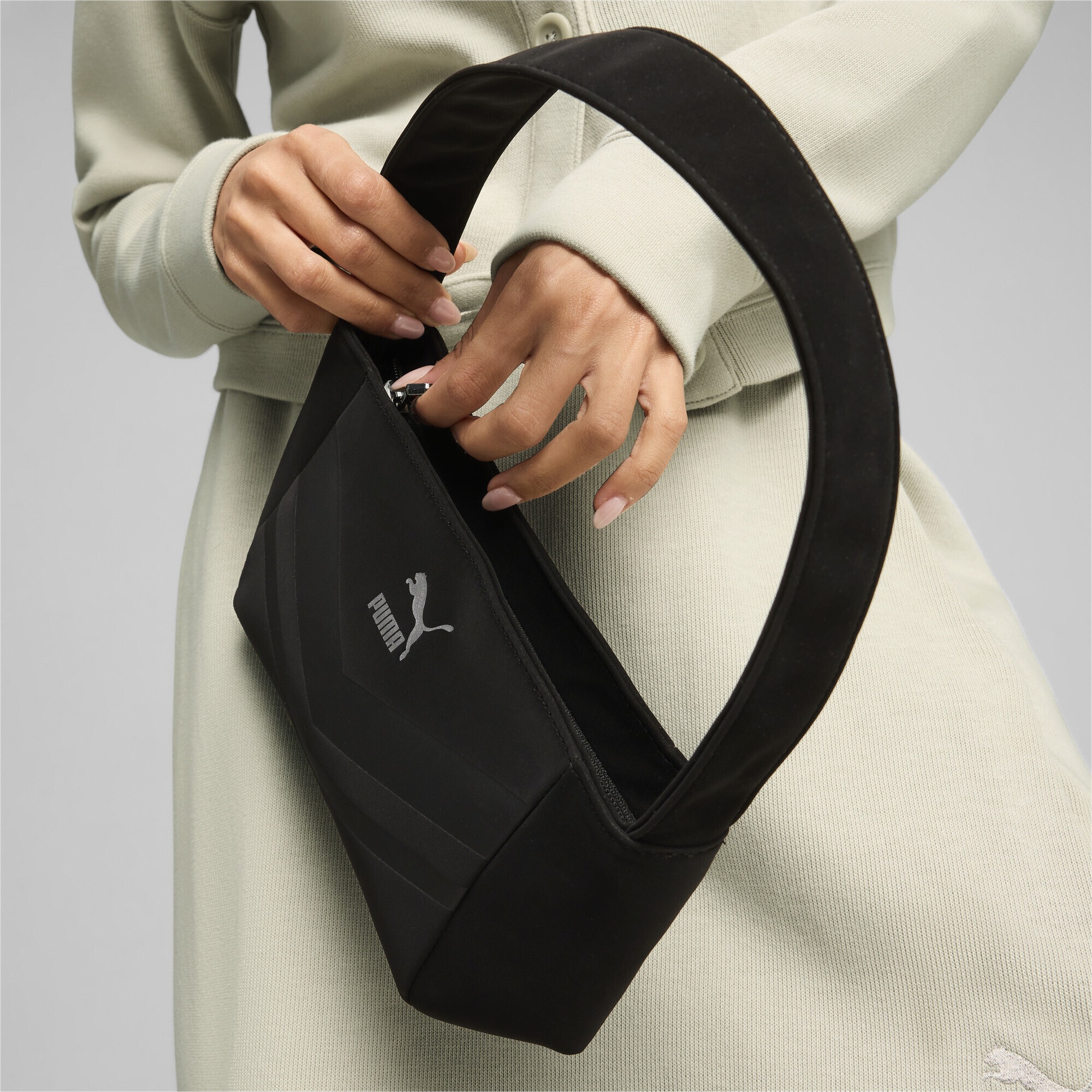 PUMA Handtasche »Classics Kleine Handtasche Damen«