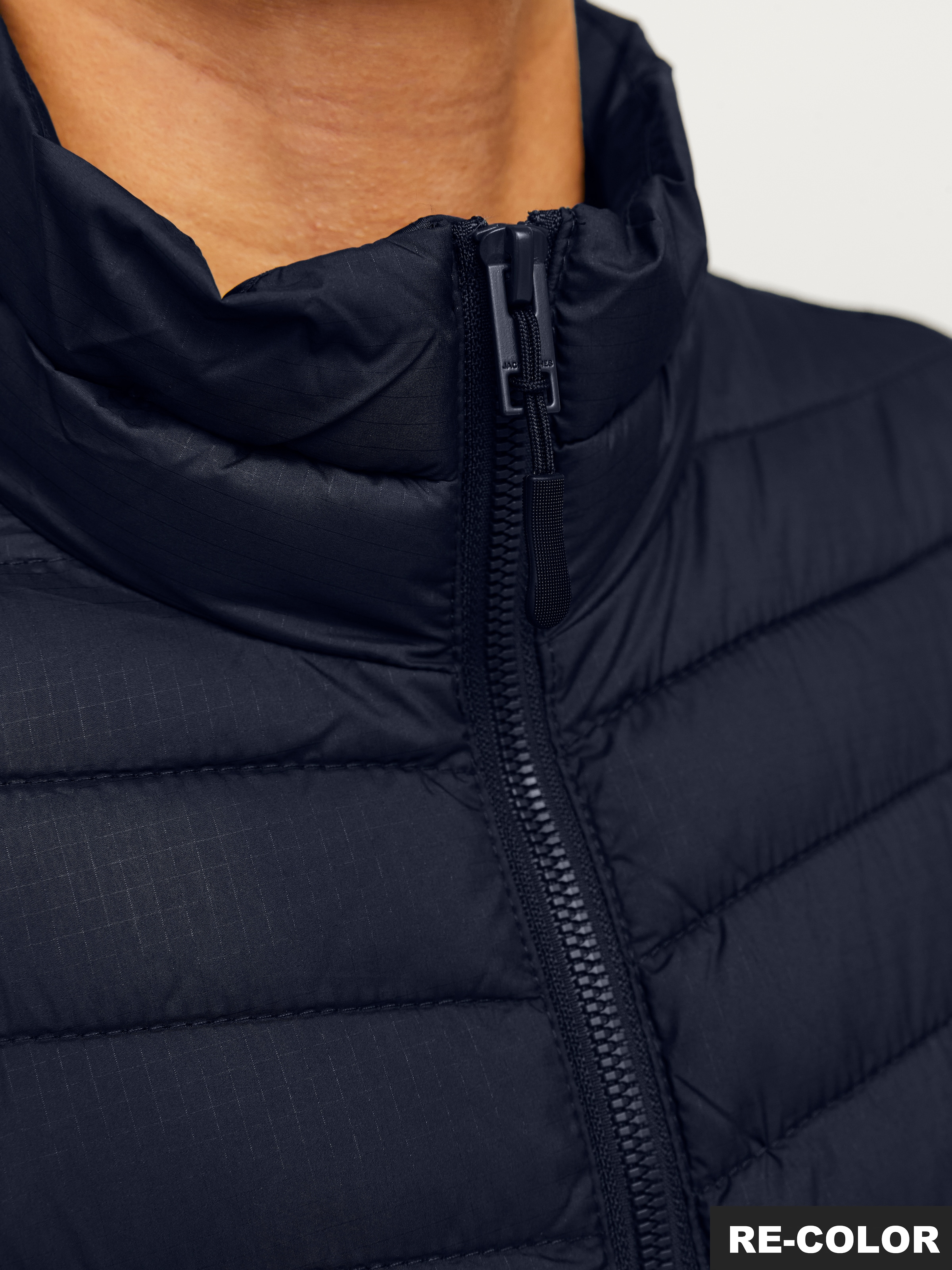 Jack & Jones Steppweste »JJESTATE Praktische Weste mit Beutel, ideal für unterwegs«, unifarben, modisch, regular fit, Polyester