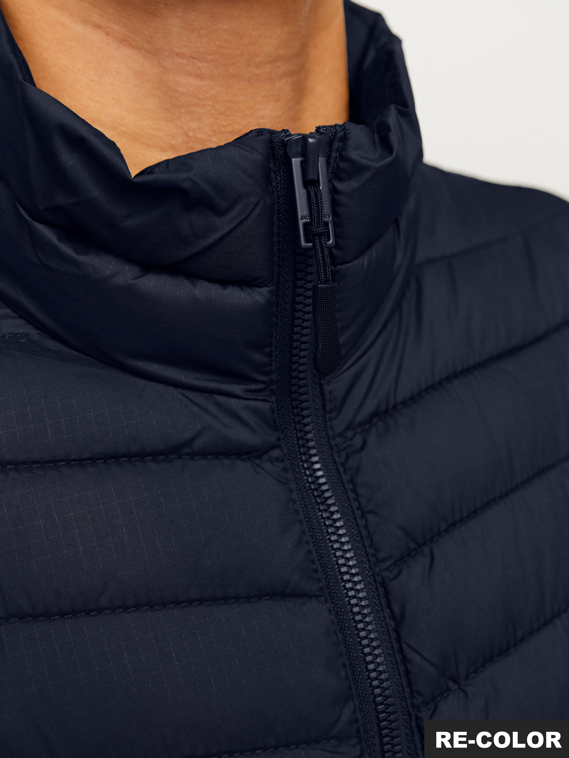 Steppweste JACK & JONES "JJESTATE Praktische Weste mit Beutel, ideal für unterwegs", Herren, Gr. M, blau (sky captain), Web, Obermaterial: 100% Polyester, unifarben, normal hüftlang, Westen Steppweste, unifarben, modisch, regular fit, Polyester 5