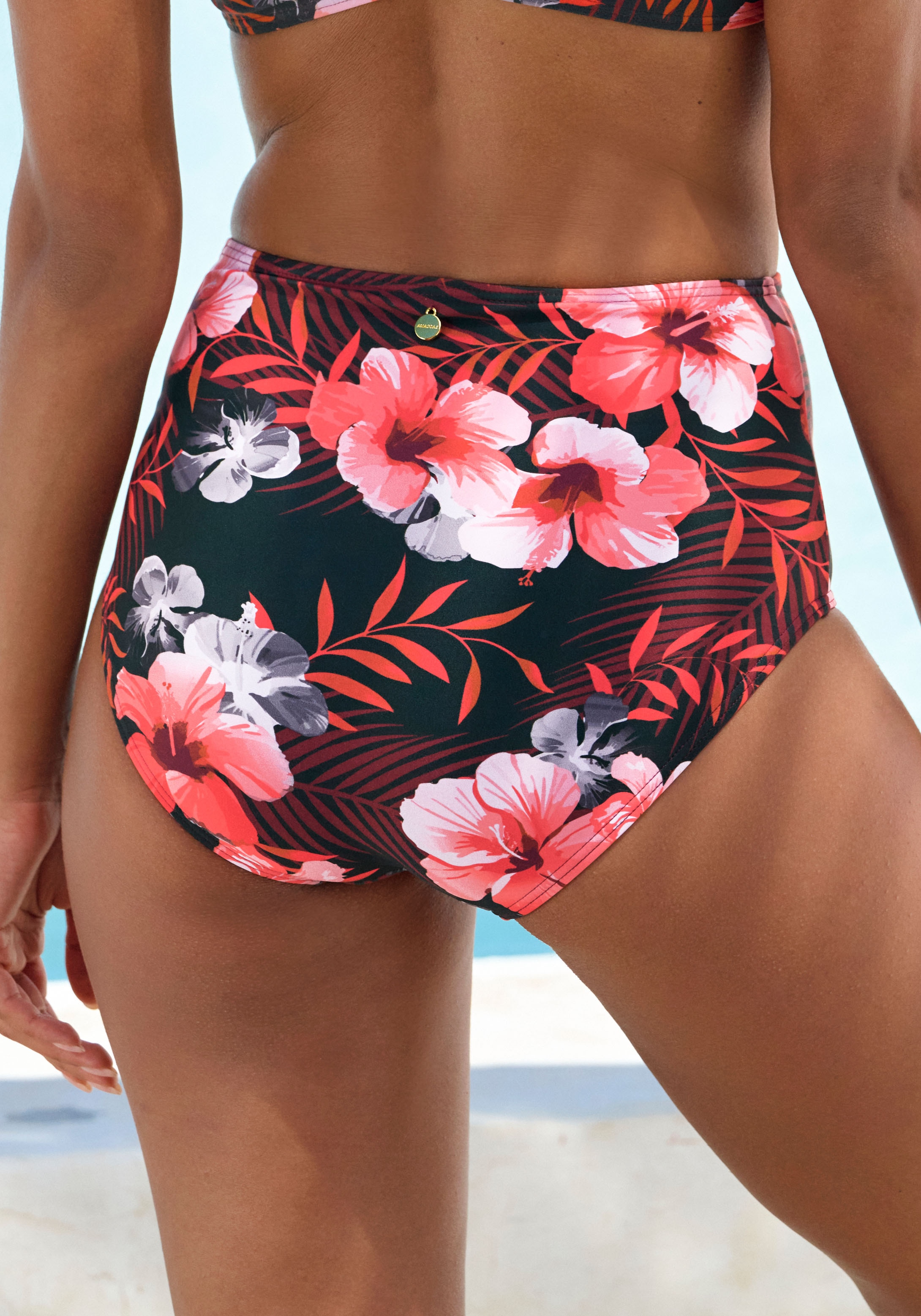 LASCANA Highwaist-Bikini-Hose »Loria« mit Shaping-Effekt