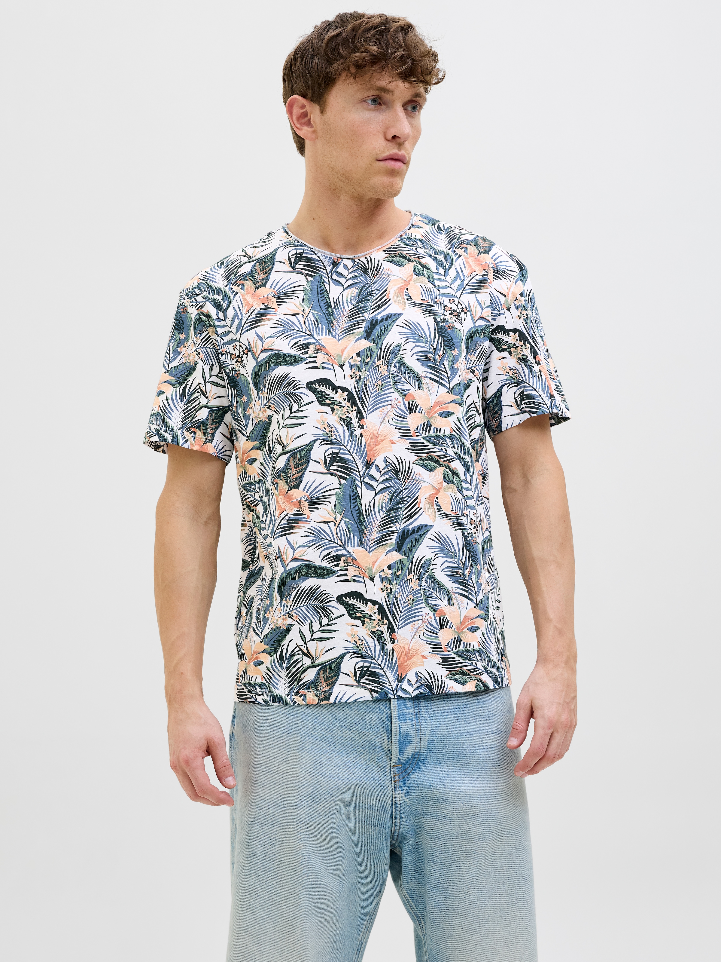 Jack & Jones Rundhalsshirt "JJEBRYAN AOP TEE S/S O-NECK NOOS", mit All-Over günstig online kaufen