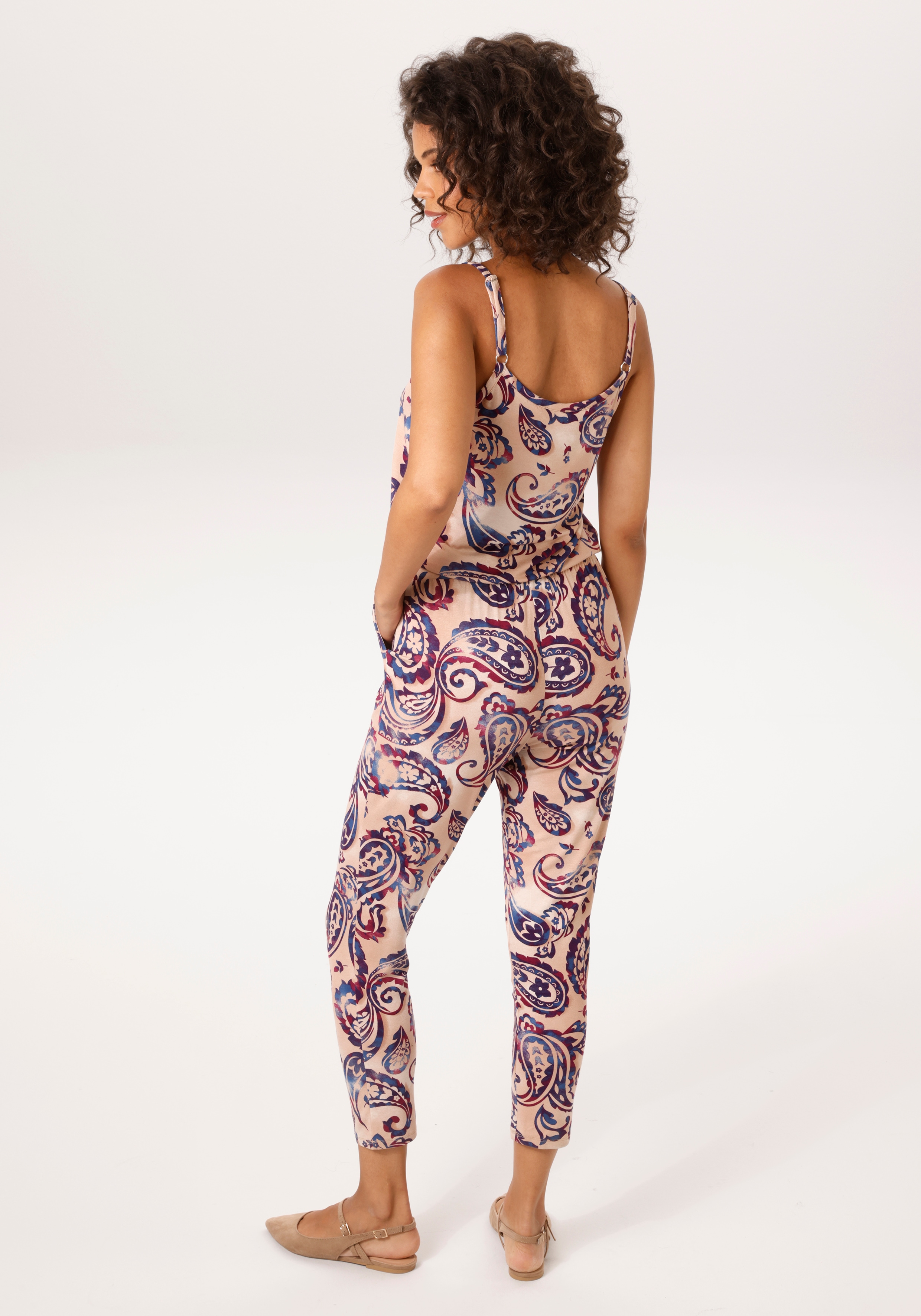 Aniston CASUAL Overall mit großflächigem Paisley-Muster im Batik-Look
