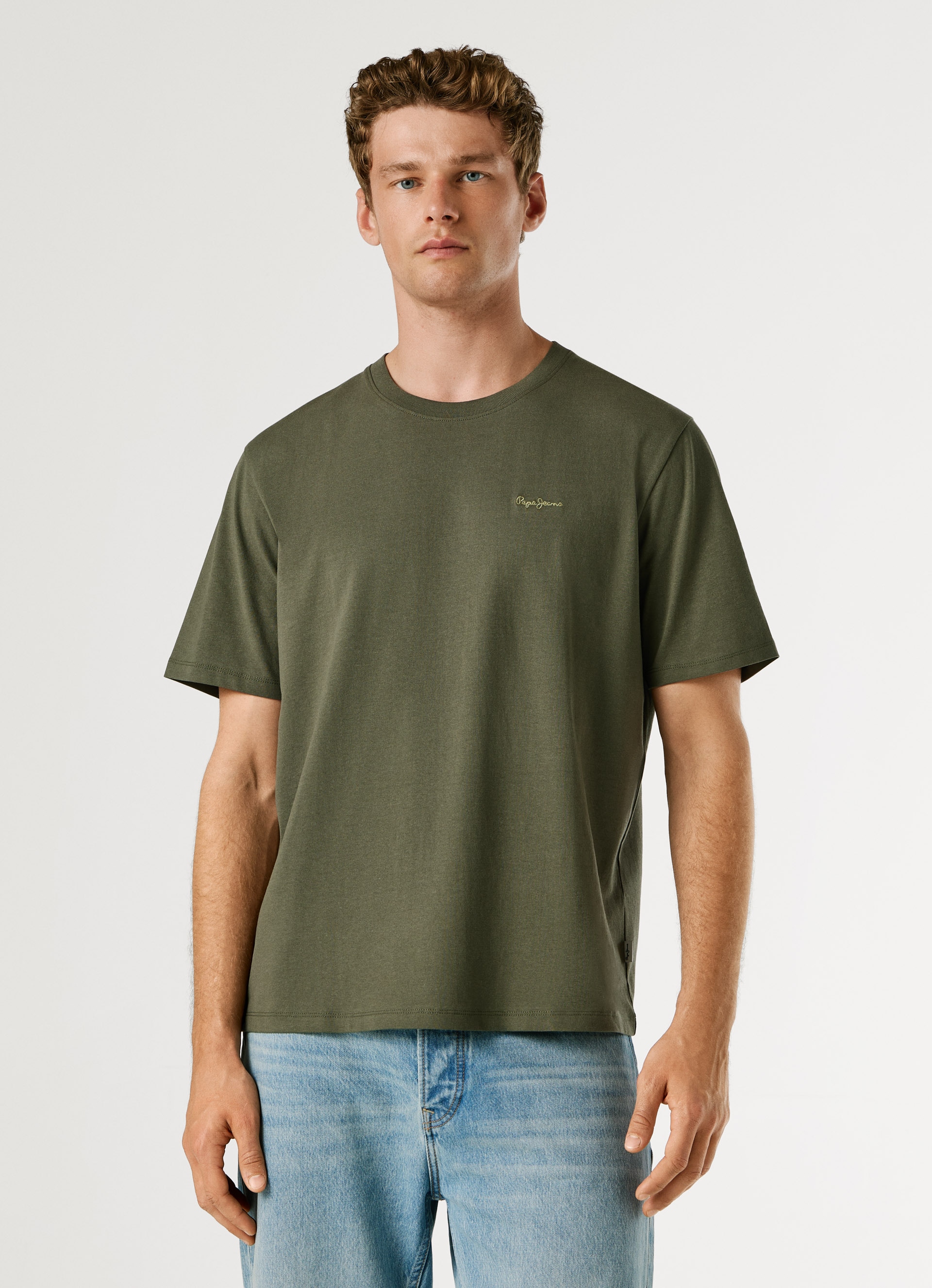 Pepe Jeans T-Shirt "CONTRAST CONNOR" mit Rundhals und gesticktem Logo günstig online kaufen