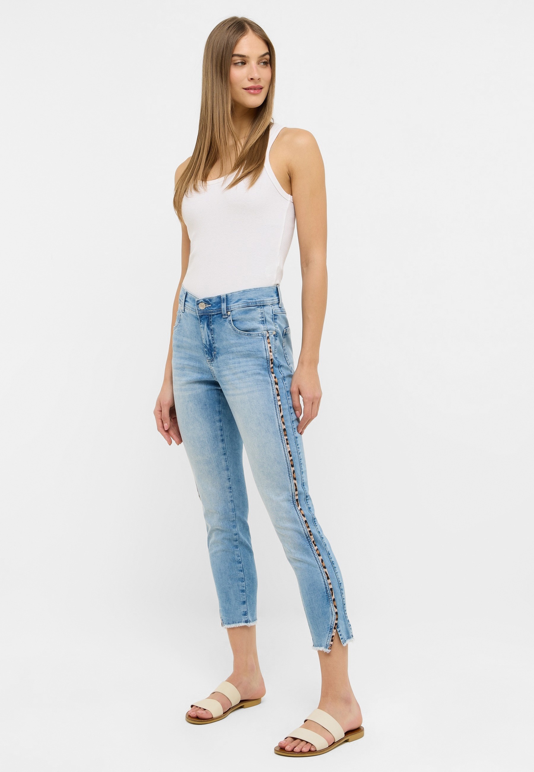 AENGELS Bequeme Jeans »AENGELS Ornella Detail Fringe«