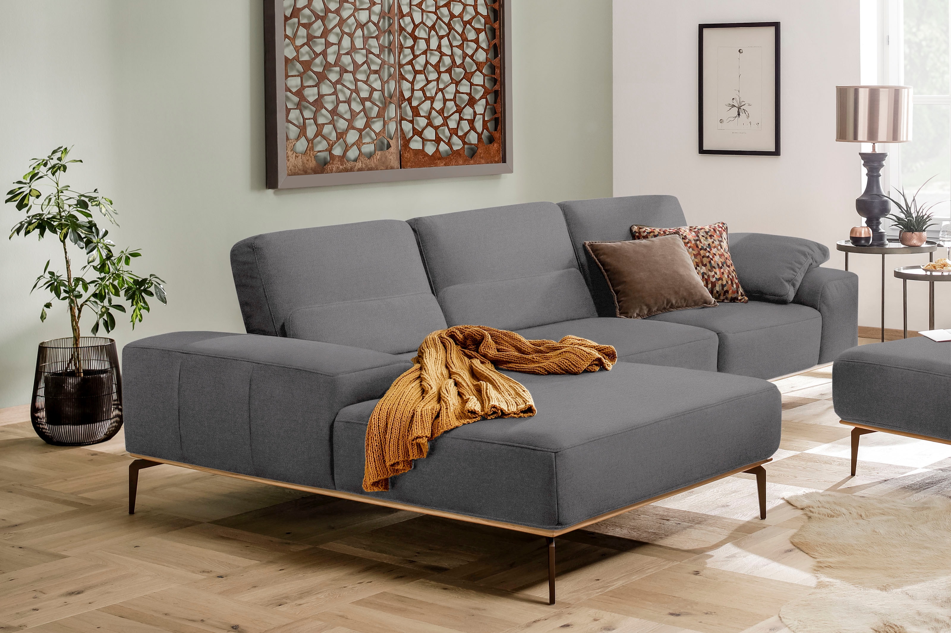 W.SCHILLIG Ecksofa "run, Designsofa mit tollem Sitzkomfort, bequem, L-Form" mit Holzsockel, Füße in Bronze pulverbeschichtet, Breite 319 cm