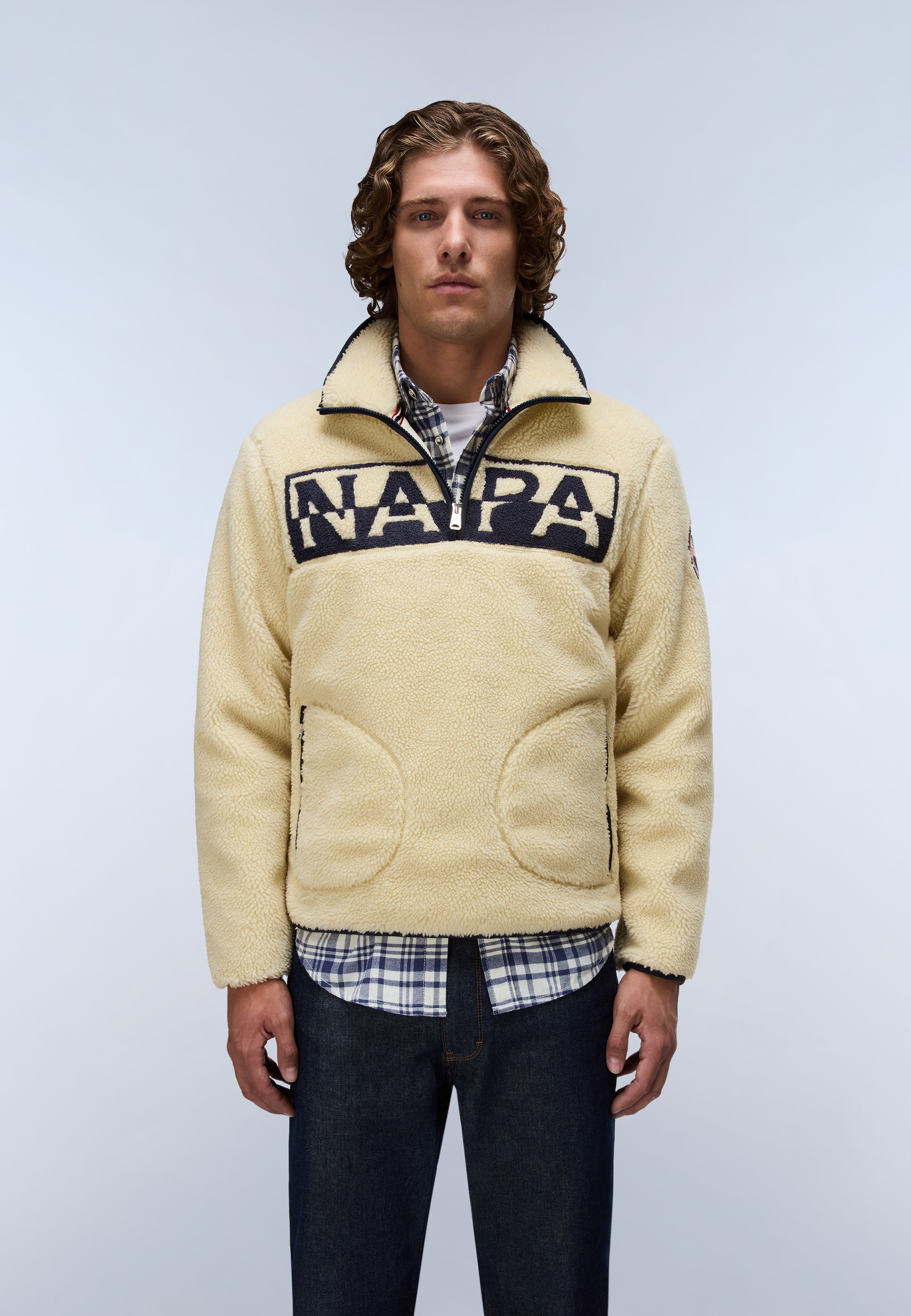 Napapijri Fleeceshirt "T-ARCHIVE FLEECE HZ PUTTY N5E" aus Polyester, mit weichem Griff, auch in großen Größen
