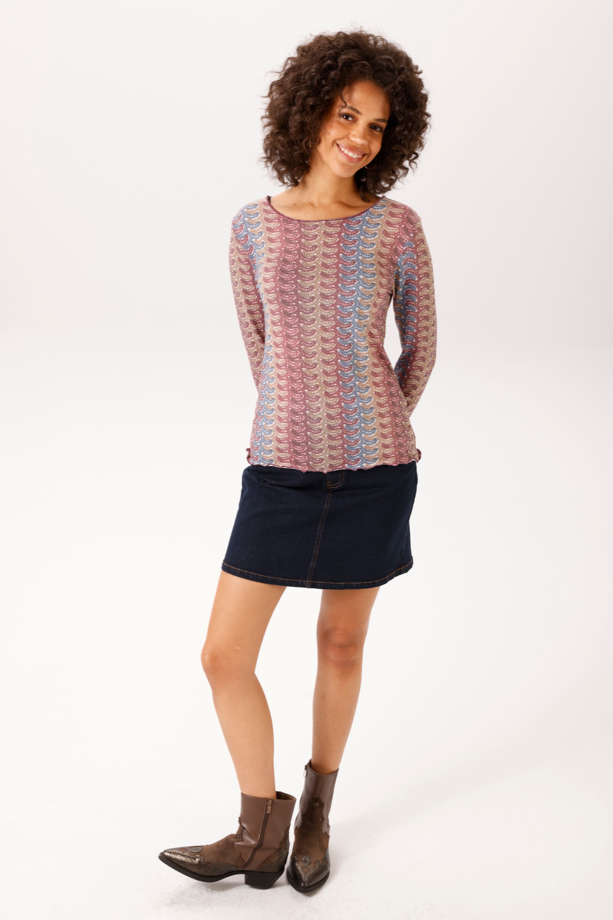 Aniston CASUAL Langarmshirt mit farbenfrohem, grafischen Muster im Streifen-Look - NEUE KOLLEKTION