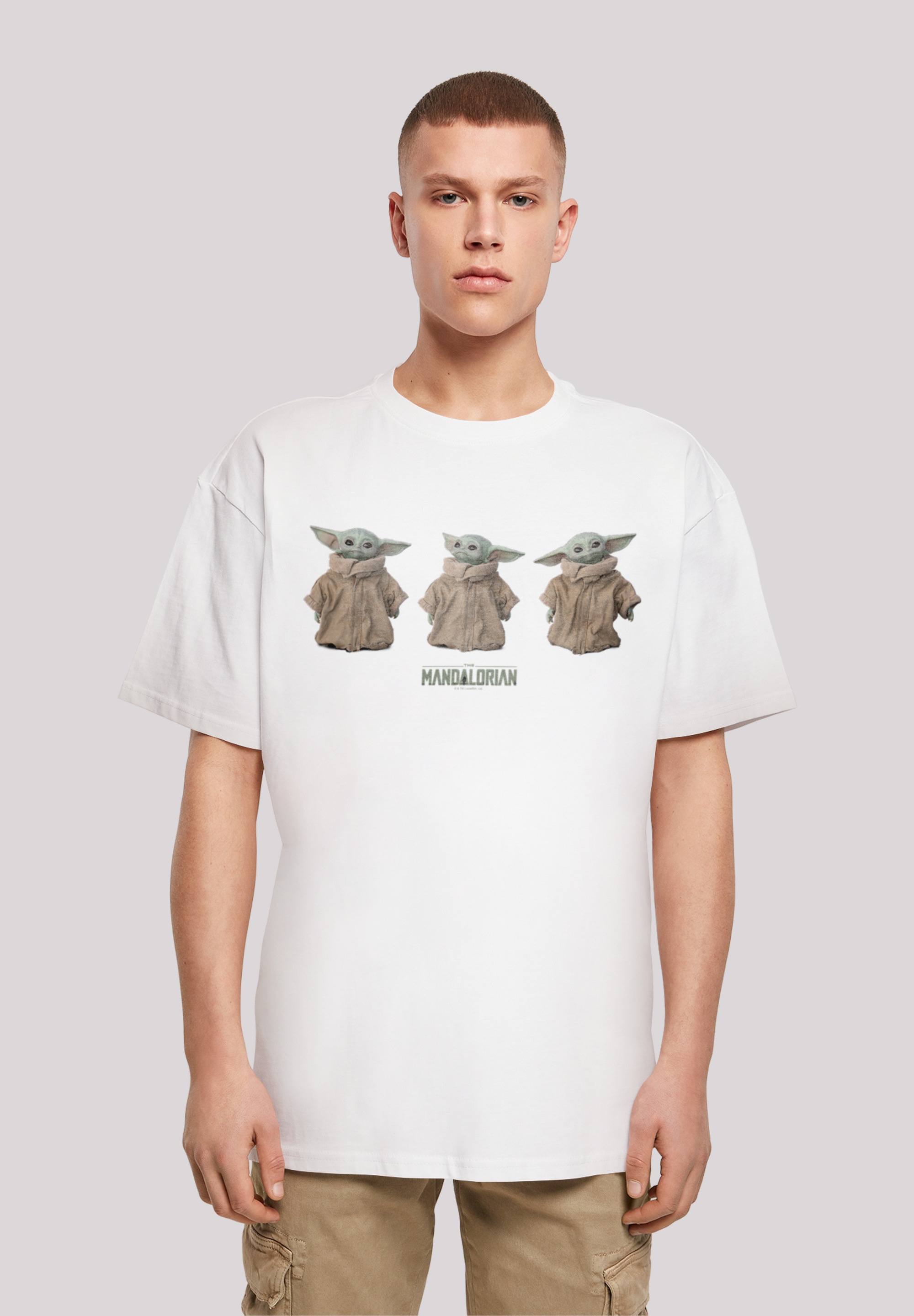 F4NT4STIC T-Shirt »Star Wars The Mandalorian The Child Poses«, Print