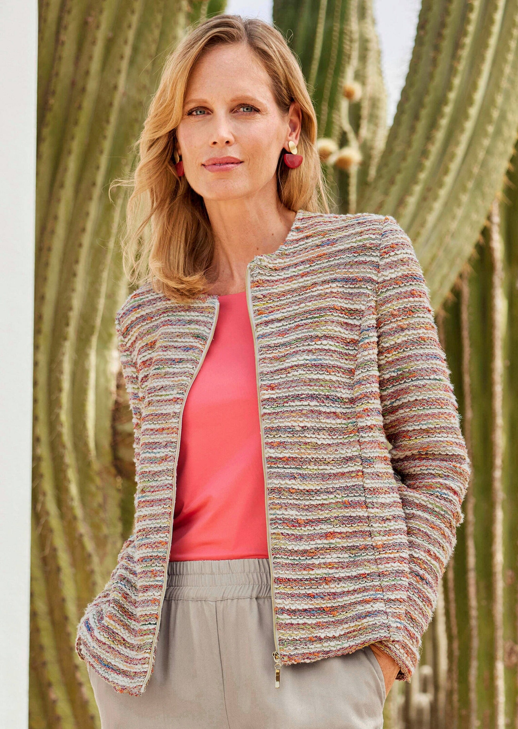 GOLDNER Kurzjacke »Kurzgröße Elegante Bouclé-Jacke mit Multicolor-Design«