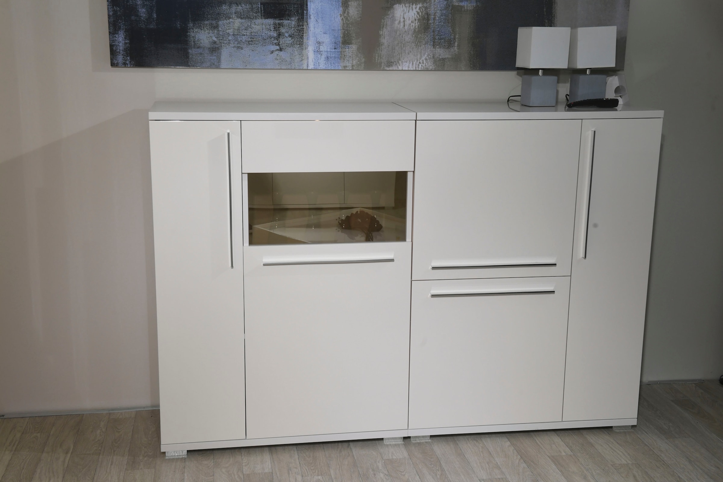 Places of Style Highboard »Piano Vitrine«, UV lackiert, Soft-Close Funktion