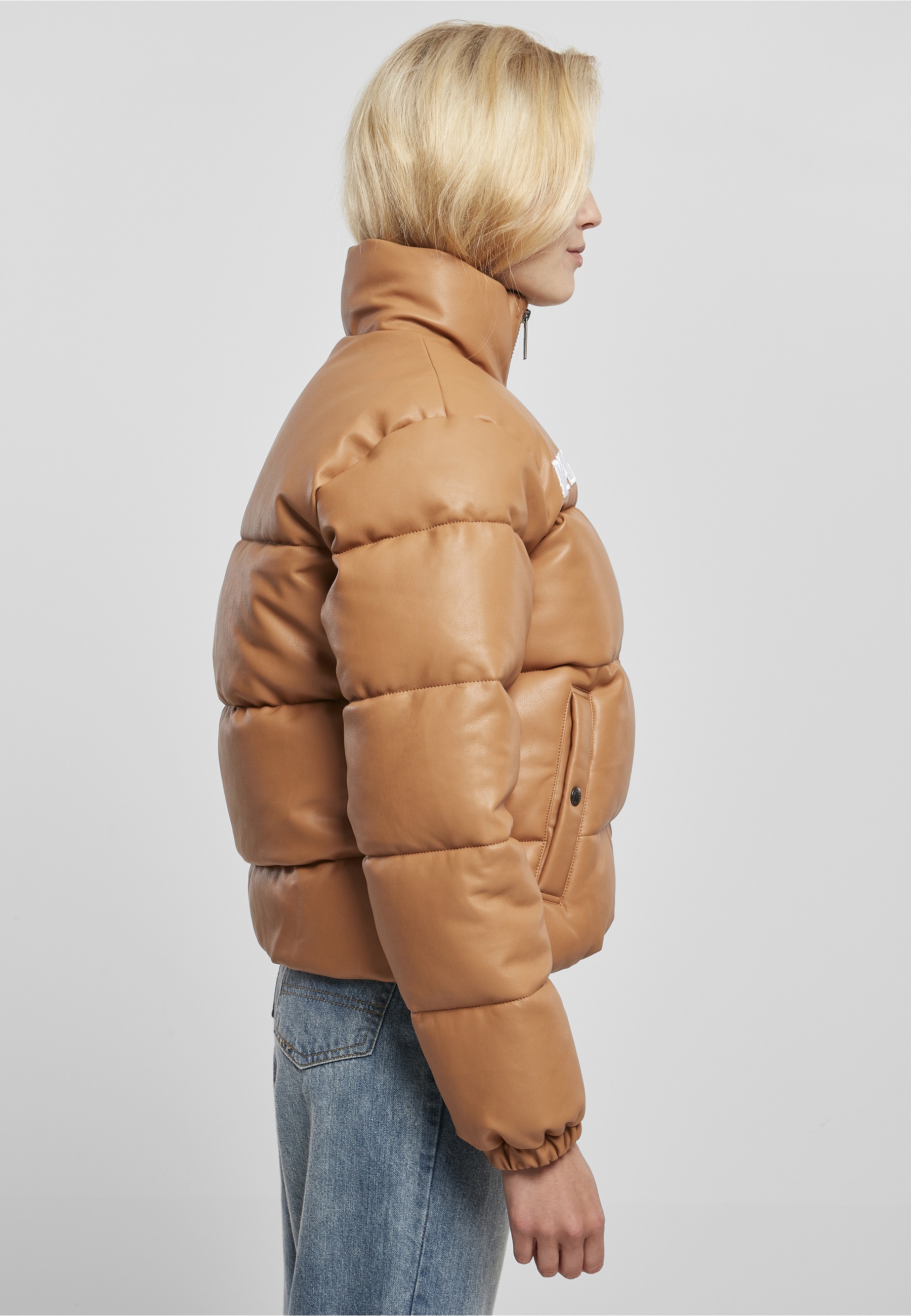Karl Kani Allwetterjacke »Karl Kani Damen KW224-049-1KK Retro Puffer PU Jacket« 1 Stk. tlg. ohne Kapuze