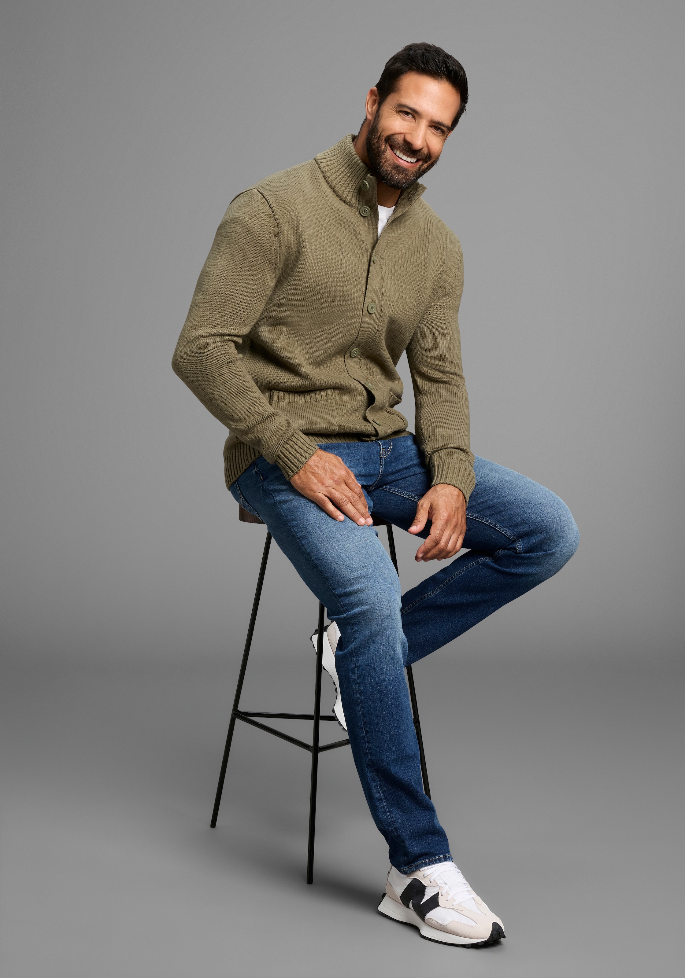 Mans World Strickjacke "Neue Kollektion Highlight mit Knöpfen& Taschen" mit günstig online kaufen
