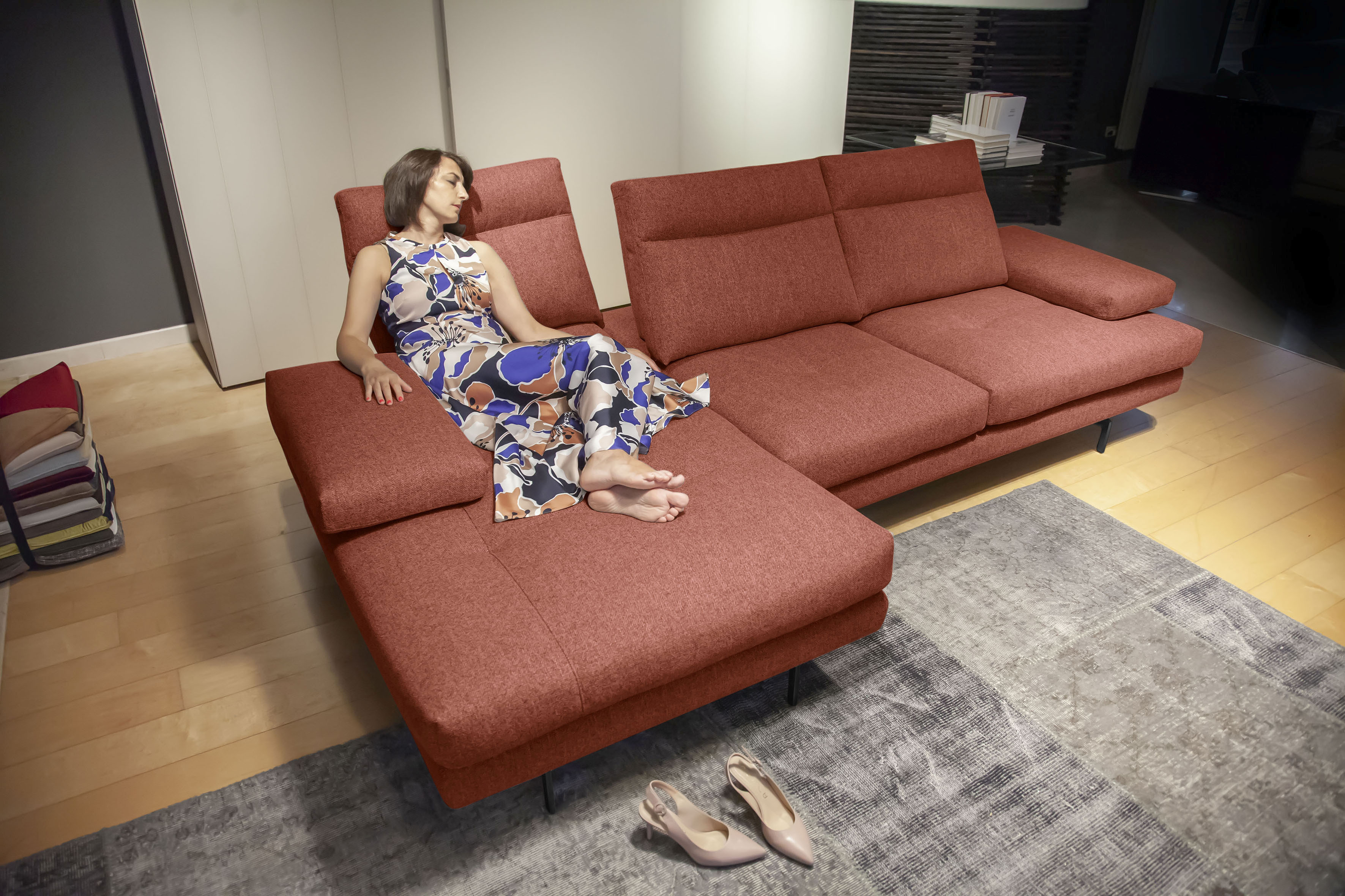 CALIA ITALIA Ecksofa "Toby Wing, B/T: 308/153 cm, Multifunktionssofa, Designsofa, L-Form" inkl. Sitztiefenverstellung und Armlehnfunktion, Füße in schwarz matt