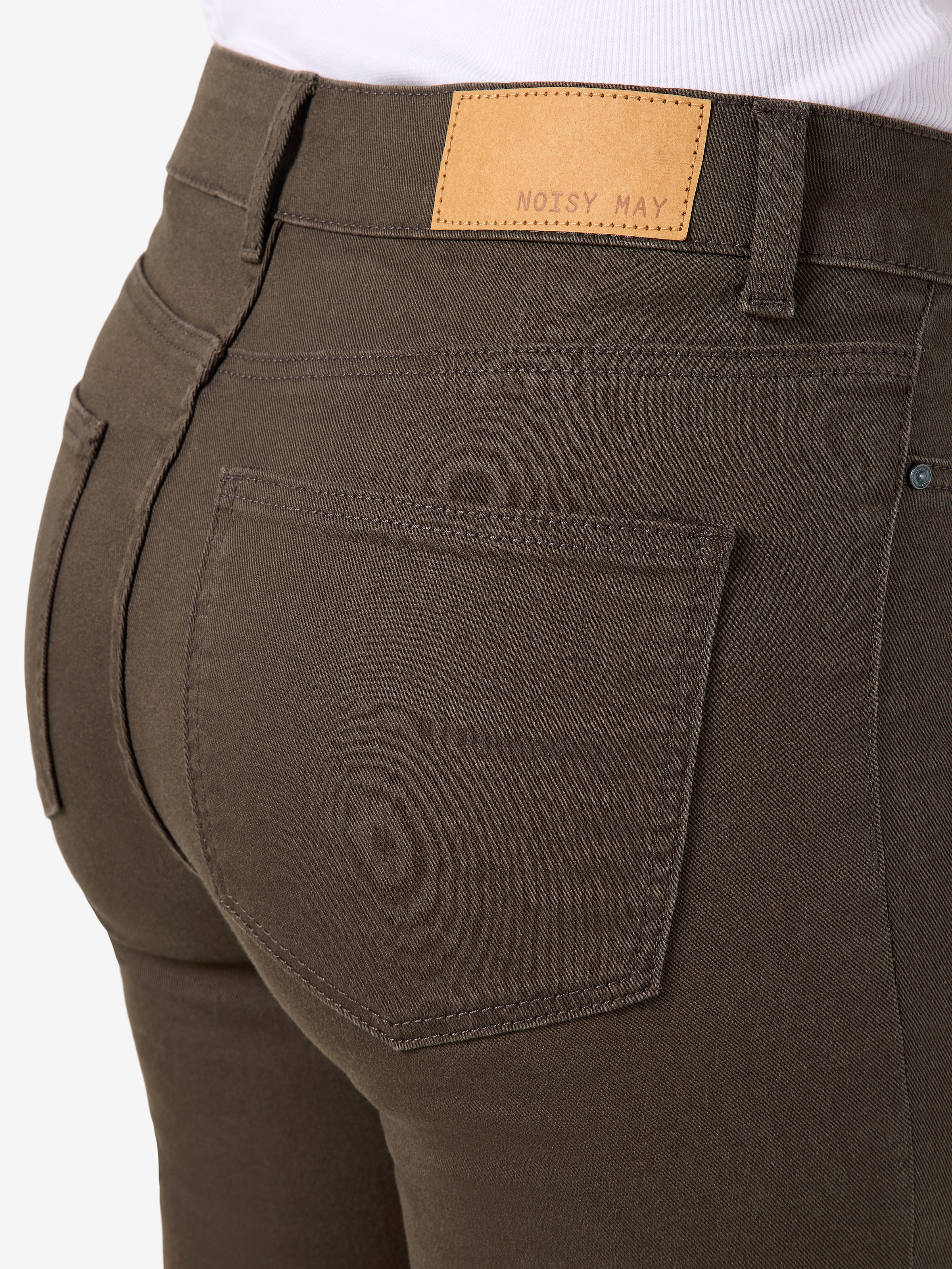 Noisy may Bootcut-Jeans »NMSALLIE HW  SK FLARED  COLOR BOX NOOS« Baumwollmischung, slim fit