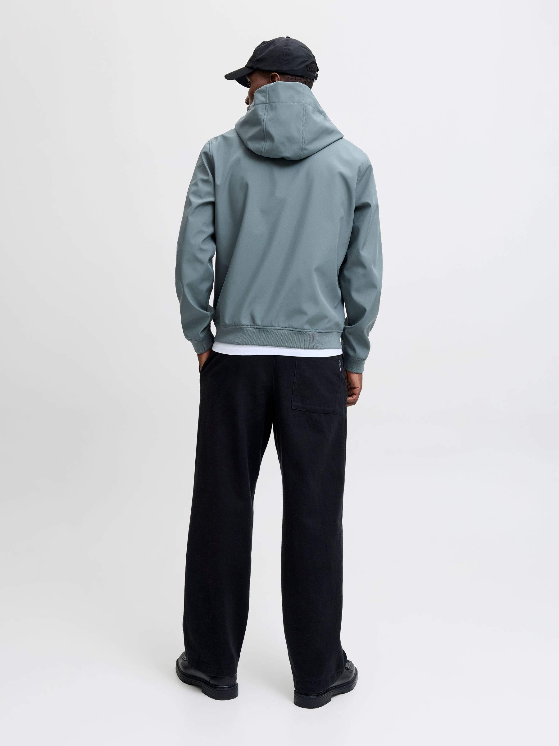 Jack & Jones Softshelljacke »JJEBASIC mit wasserabweisender Funktion«, mit Kapuze, mit Kordelzug