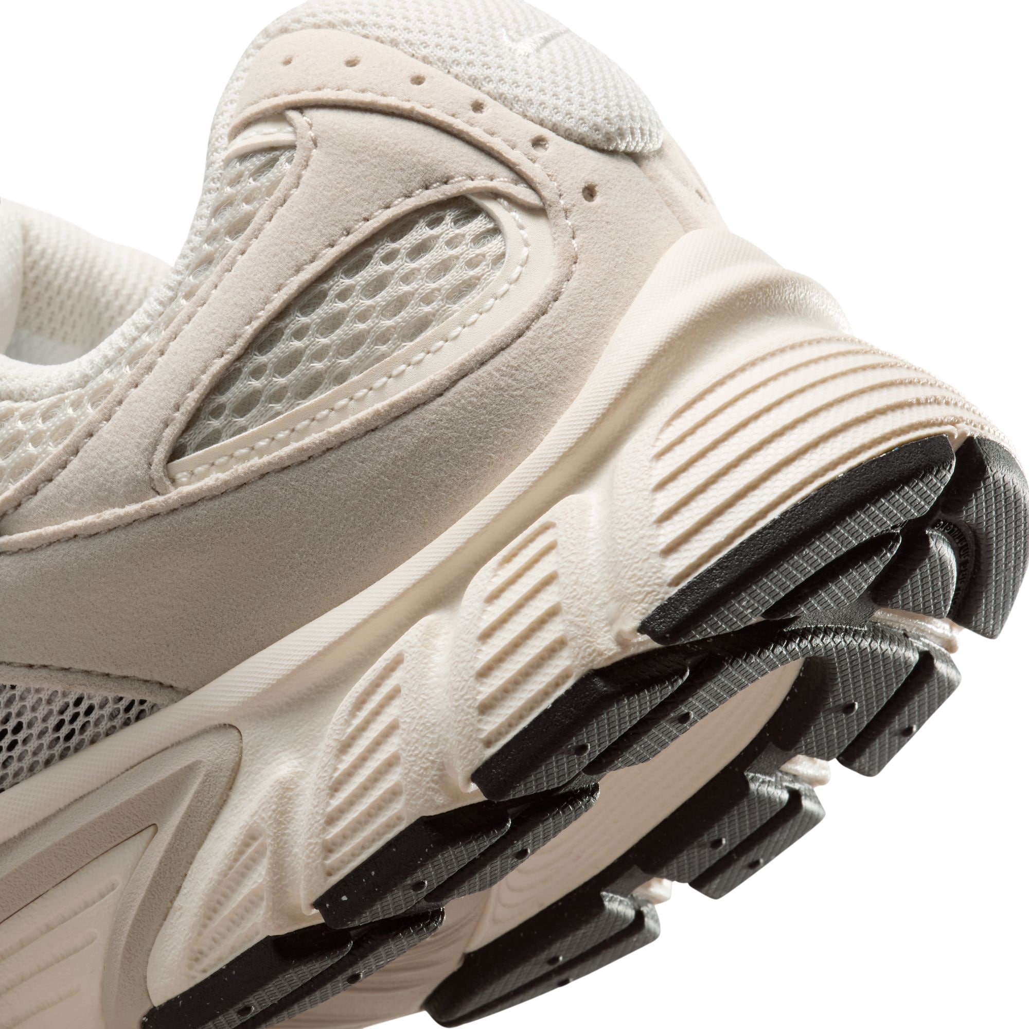 Nike Sportswear Sneaker »W V5 RNR«  inspiriert vom Design des Y2K Nike Vomero 5