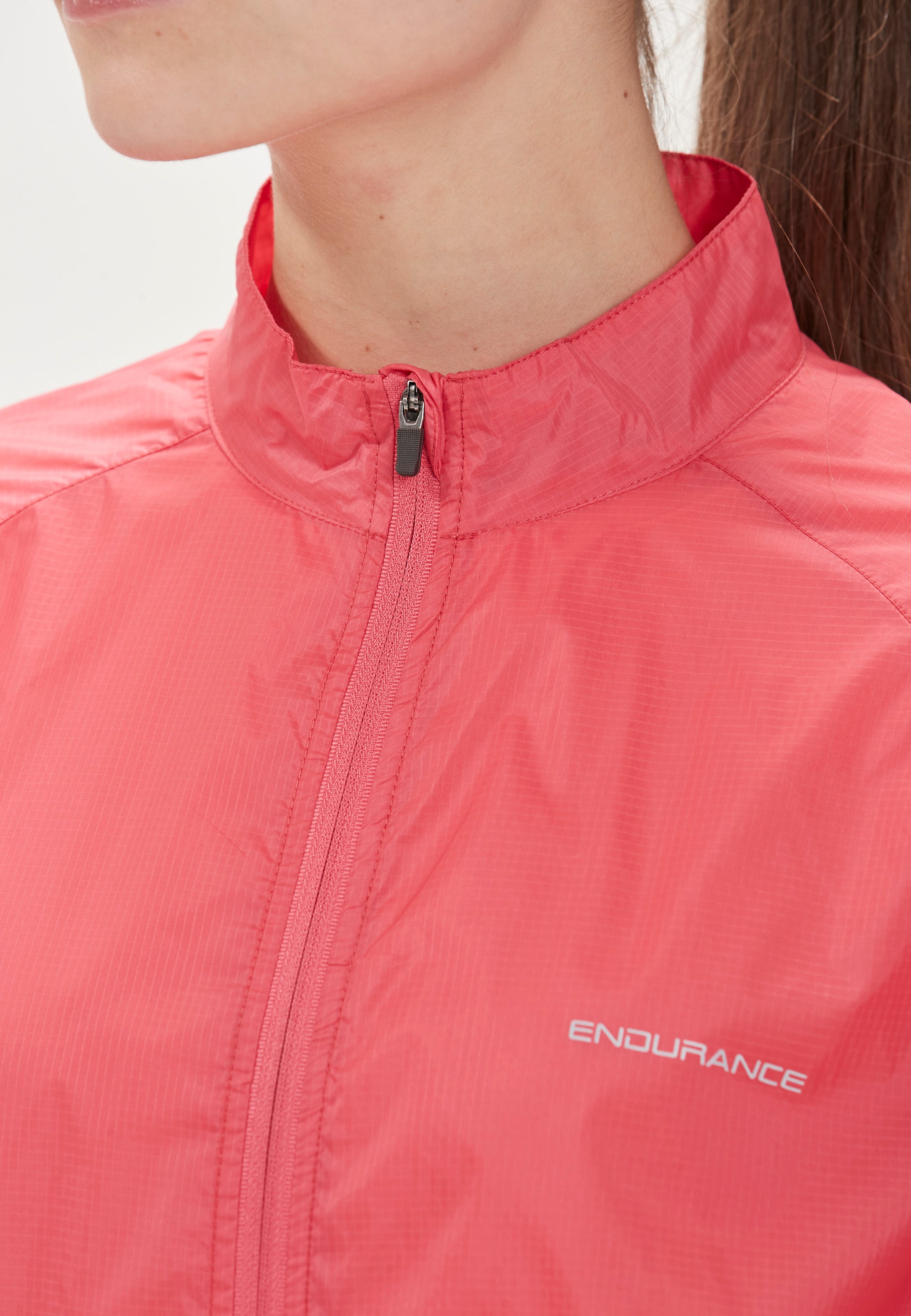 ENDURANCE Softshelljacke »IMMIE W Packable«, extra leicht mit kleinem  Packmaß für kaufen | BAUR