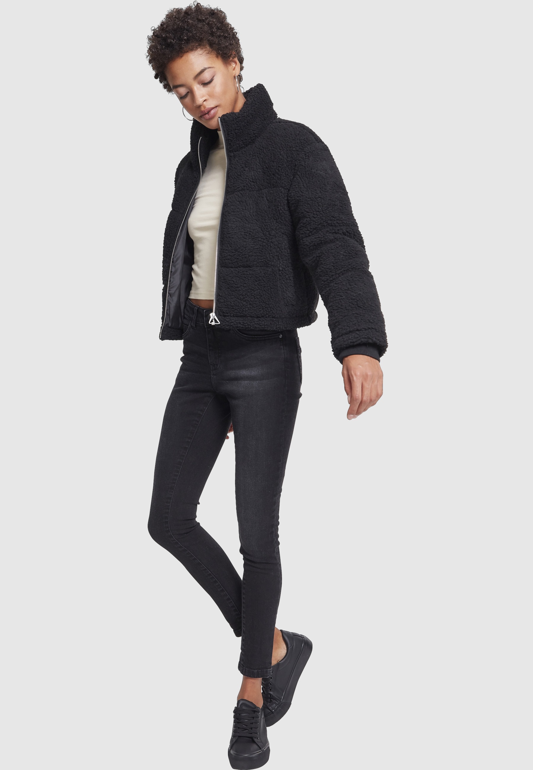 URBAN CLASSICS Winterjacke »Urban Classics Damen Ladies Boxy Sherpa Puffer Jacket« 1 Stk. tlg. ohne Kapuze