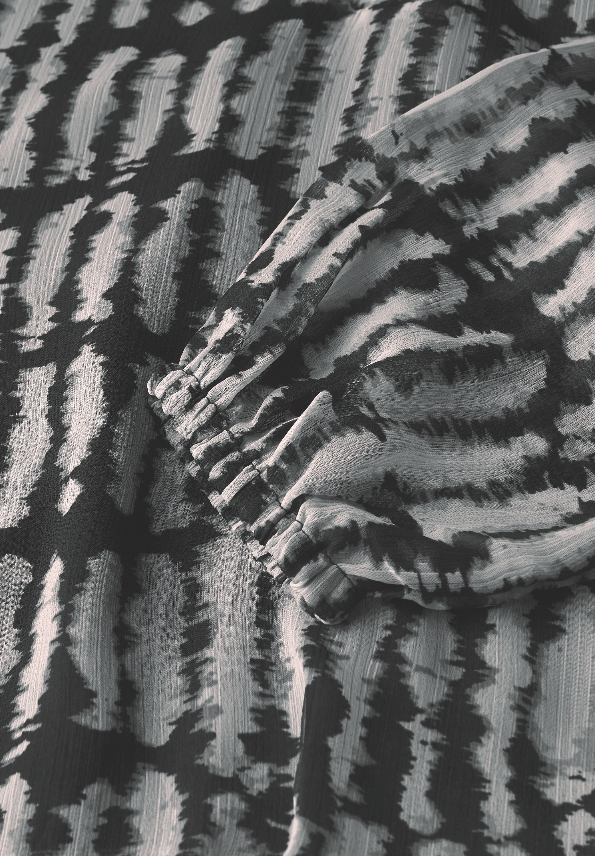 STREET ONE STUDIO Chiffonbluse, mit grafischem Muster