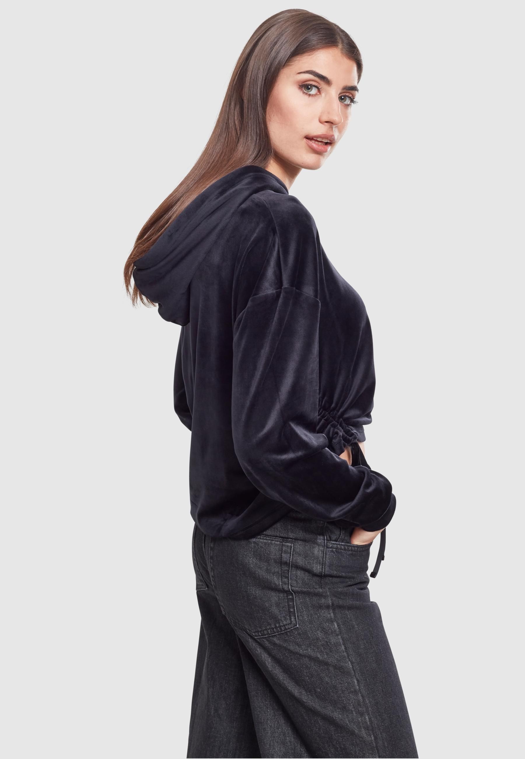 URBAN CLASSICS Rundhalspullover »Urban Classics Damen Ladies Short Velvet Gathered Hoody«, (1 tlg.)
