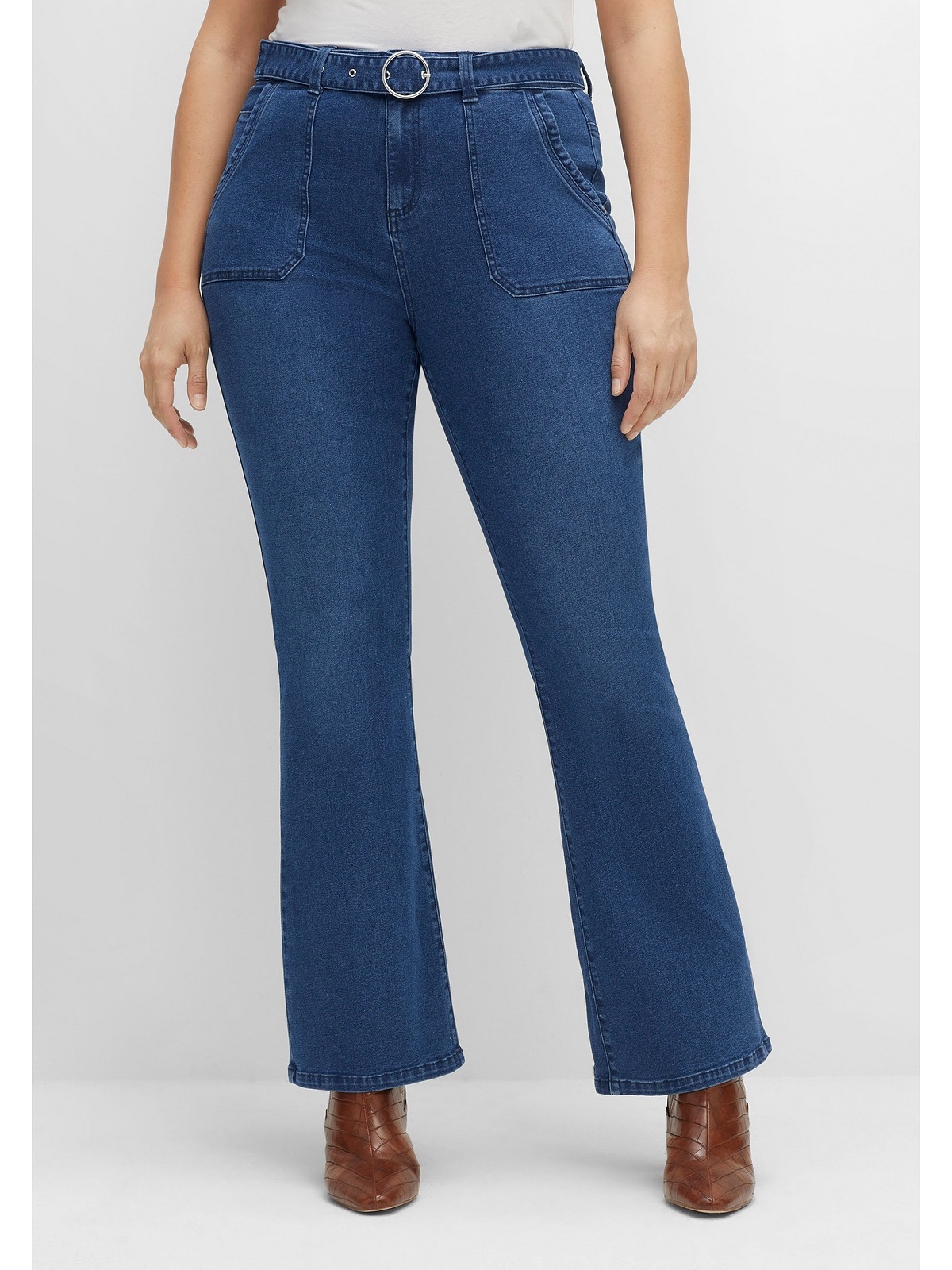 Sheego Bootcut-Jeans »Große Größen«, mit markanten (Set), BAUR online Taschen Stoffgürtel und kaufen 