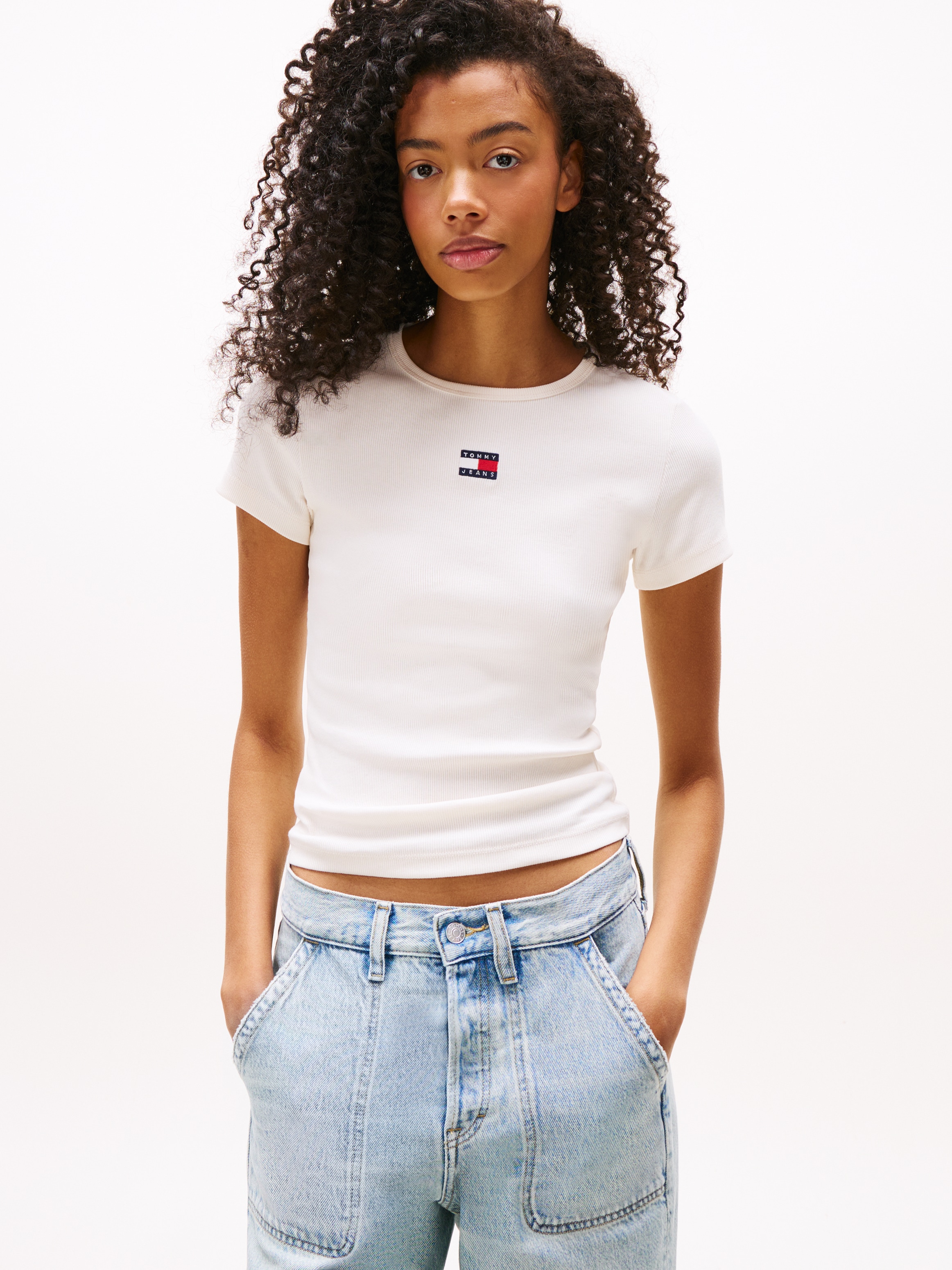 Tommy Jeans Kurzarmshirt "TJW SLIM BADGE RIB TEE", in gerippter Struktur günstig online kaufen