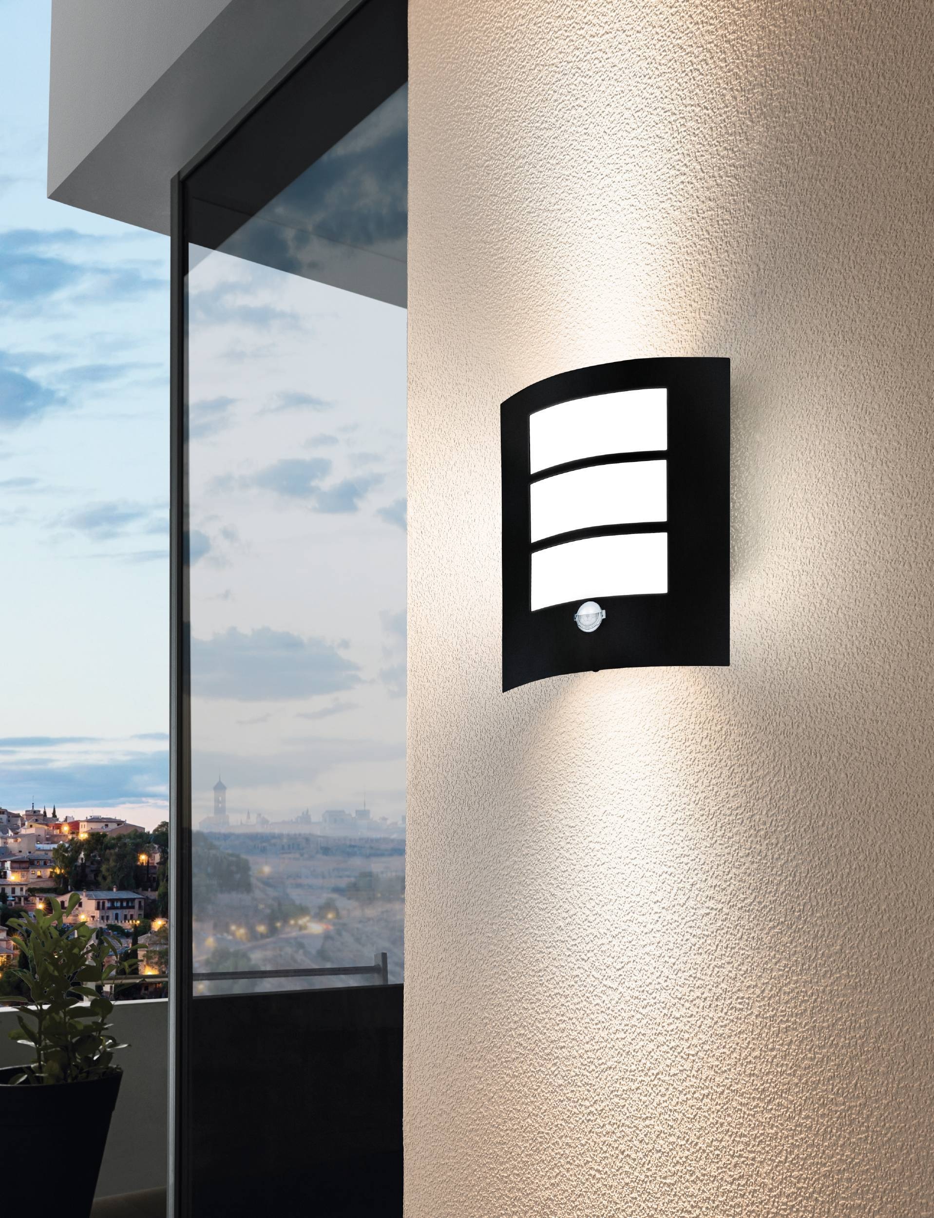 EGLO Wandleuchte »City Wandlampe, Außenleuchte, Stahl und Kunststoff, E27, IP44, Lampe« E27 1 Stk. Wand-/Deckenleuchte - L23,5 x H26 x AL11 cm - schwarz - 1X40W exkl.