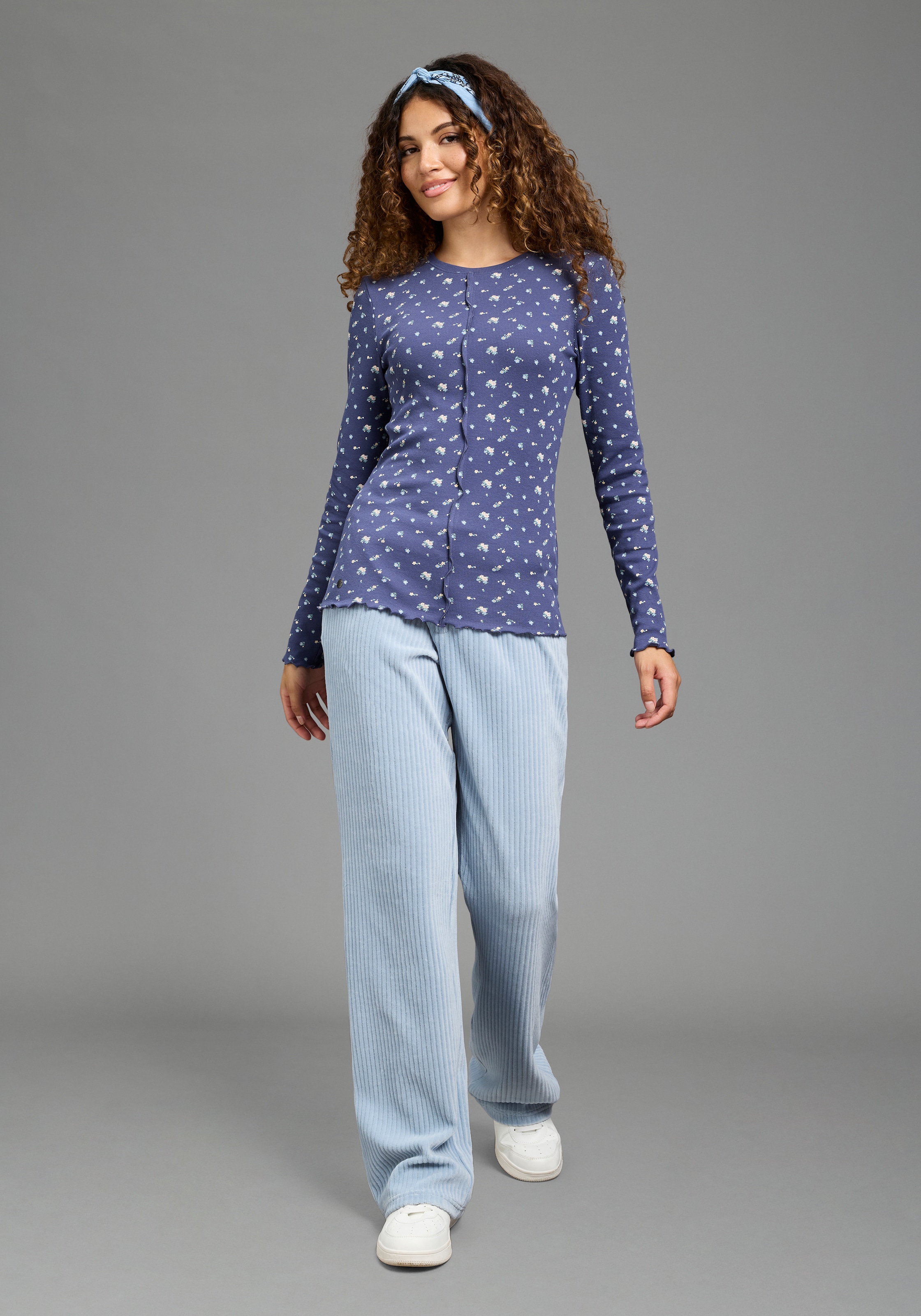 KangaROOS Langarmshirt Millefleurs, schmale Passform, Rollsäume