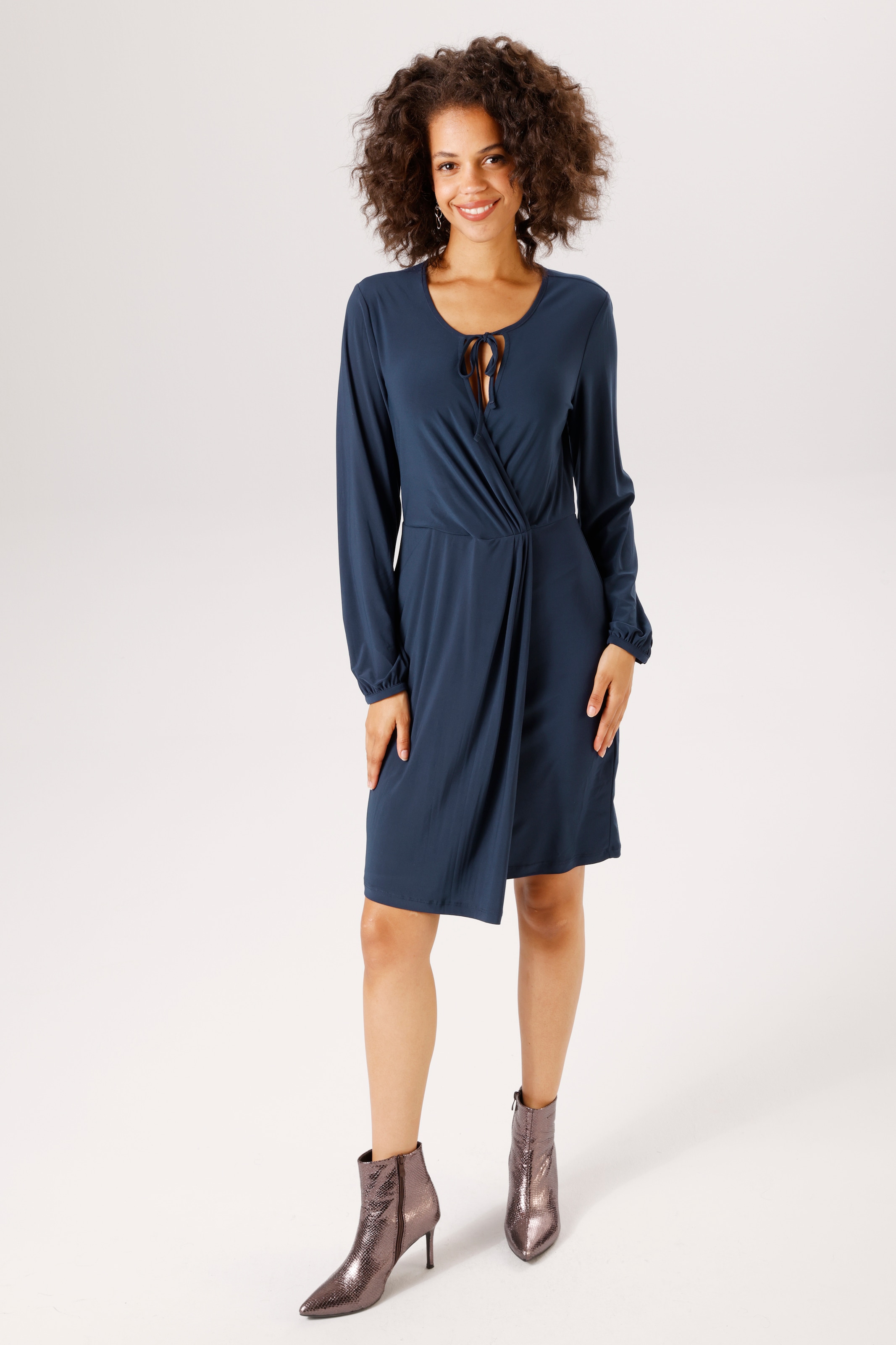Aniston CASUAL Jerseykleid in raffinierter Wickel-Optik - NEUE KOLLEKTION