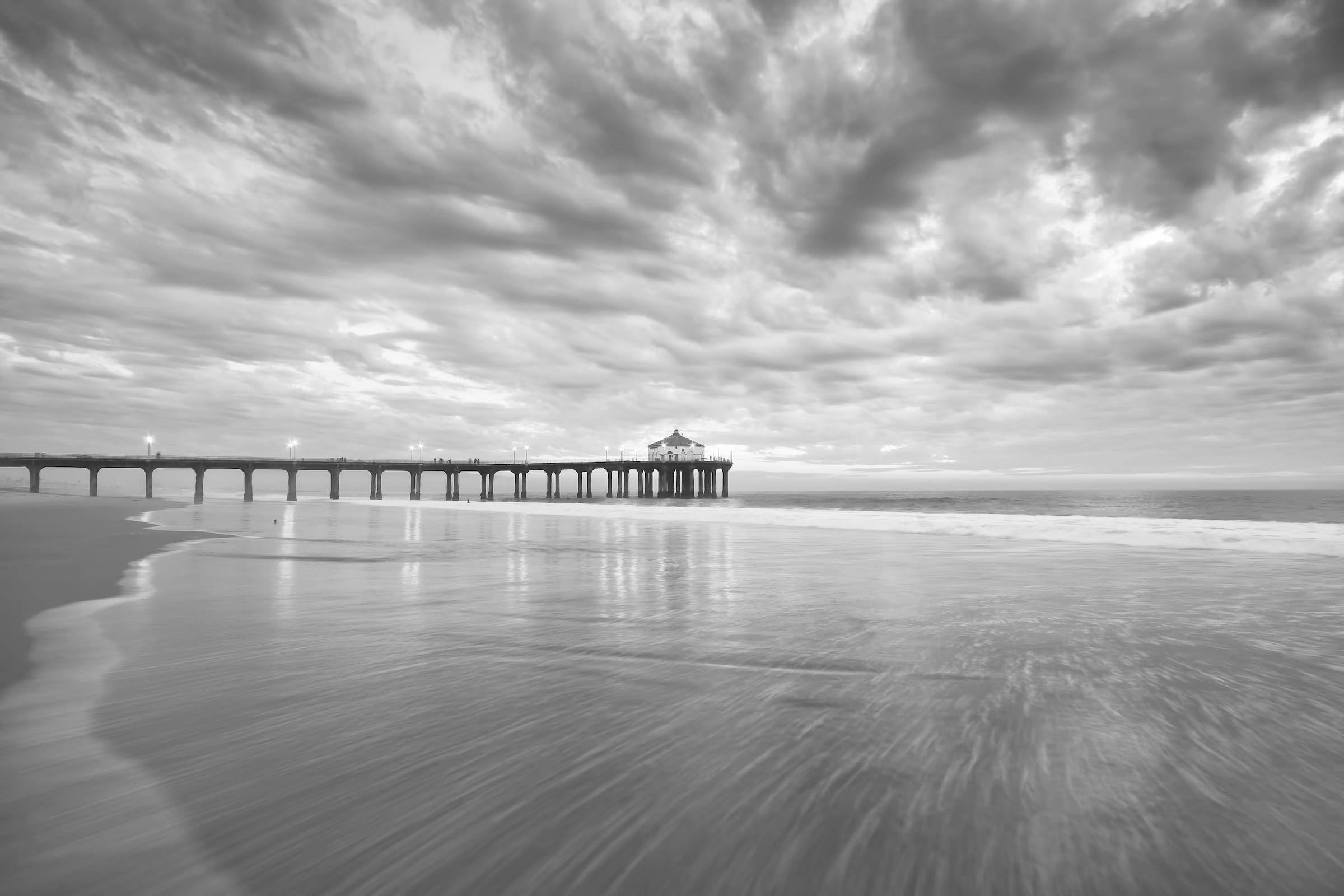 PAPERMOON Fototapete "Manhattan Beach Pier", B/L: 3,5m x 2,6m, Bahnen: 7 Stk., bunt, Tapeten