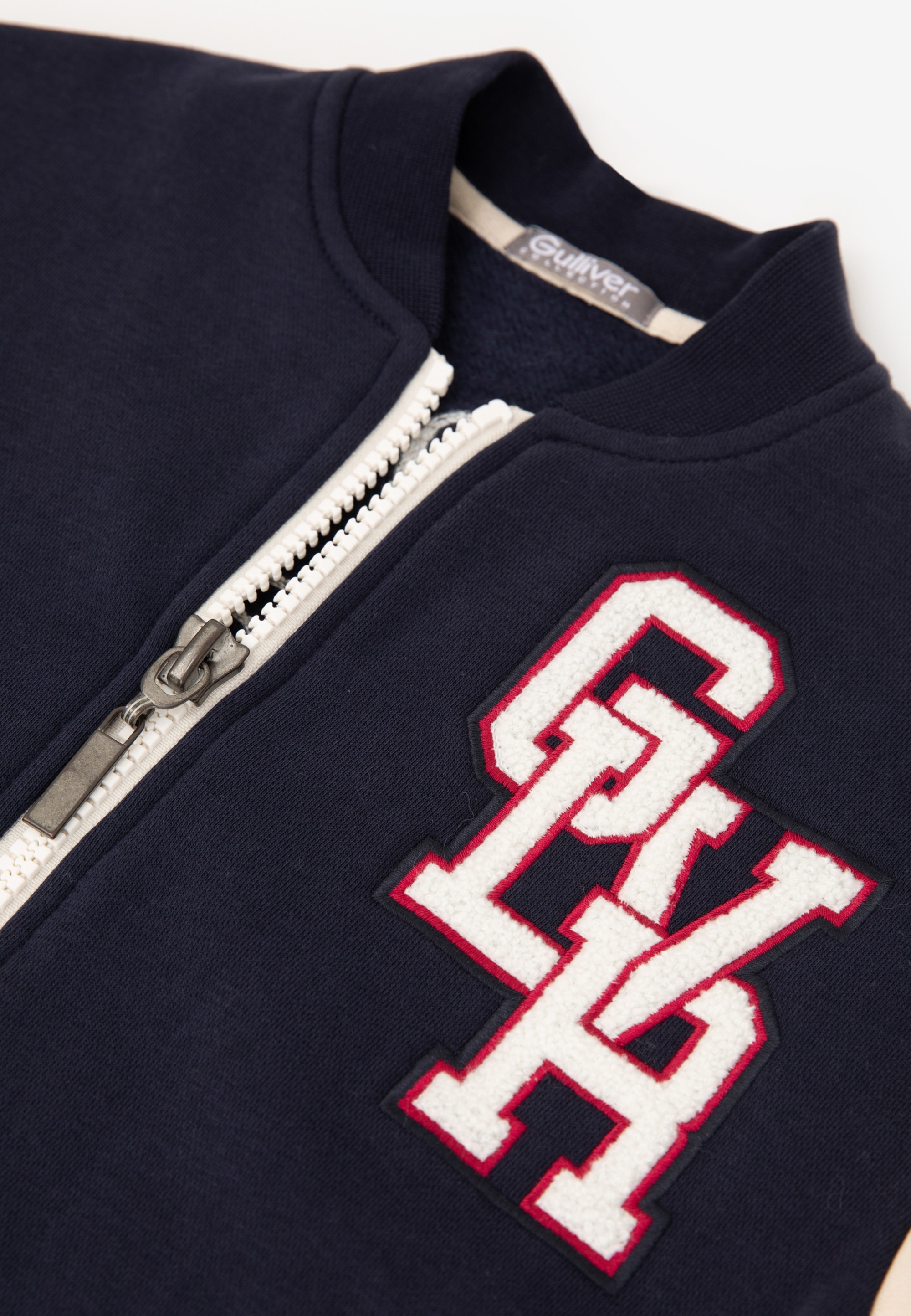 Gulliver Sweatjacke, mit kontrastfarbigen Ärmeln