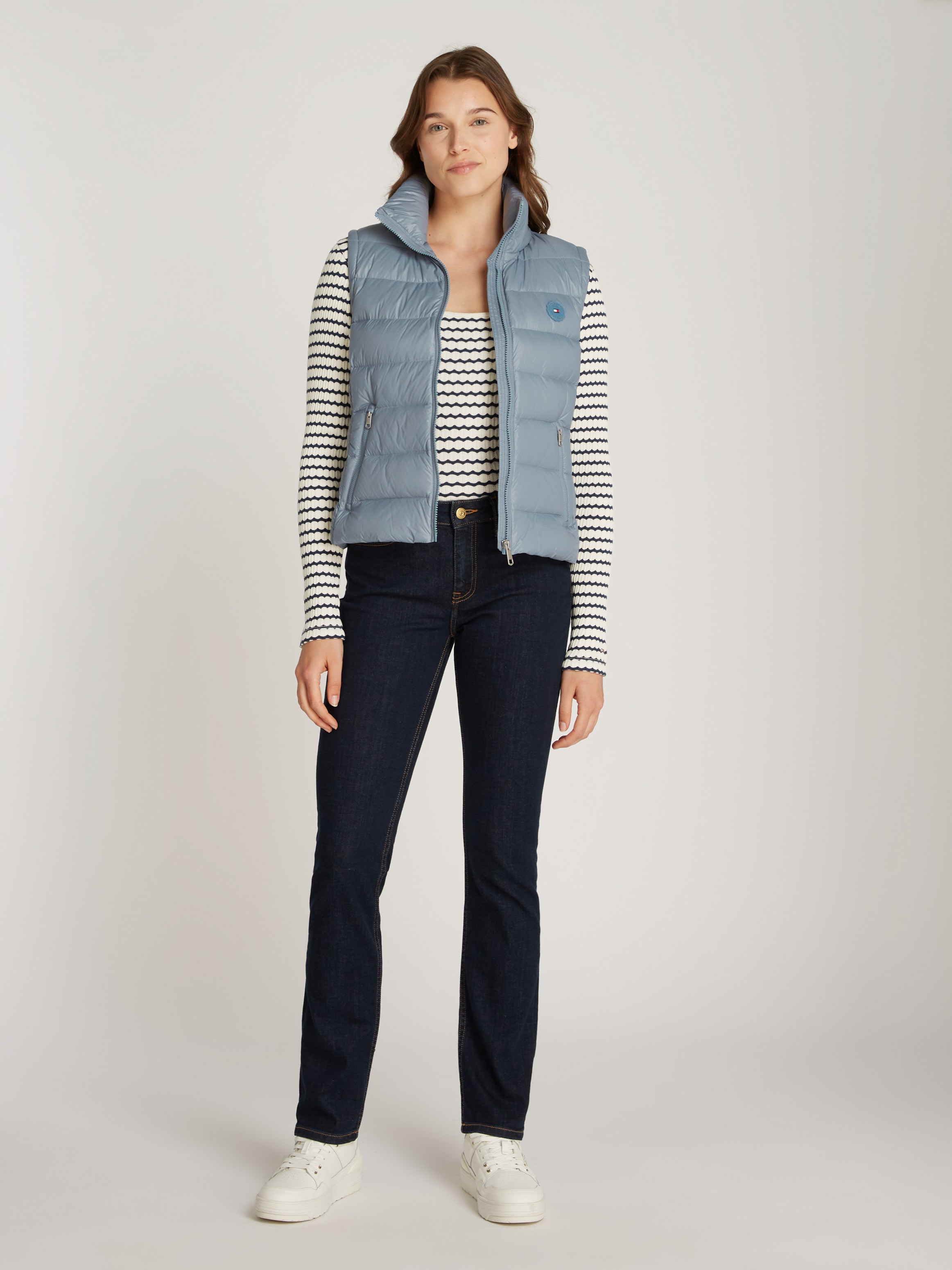 Tommy Hilfiger Steppweste »LW DOWN FEMININE GLOSS VEST«, mit leichter Wattierung