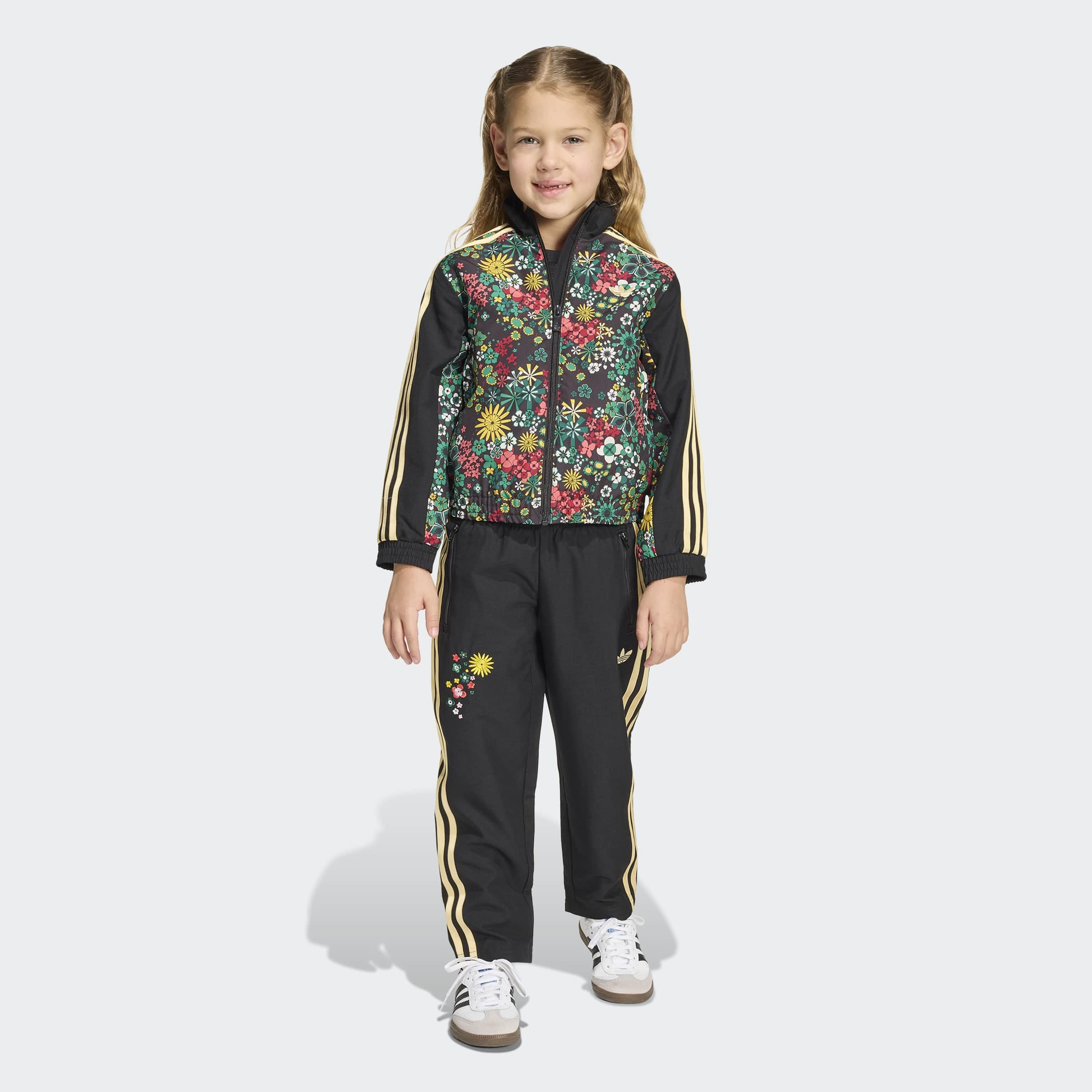 adidas Originals Trainingsanzug »ADIDAS ORIGINALS X LIBERTY LONDON GEWEBTER« 2 tlg. adidas Originals x Liberty London Collaboration